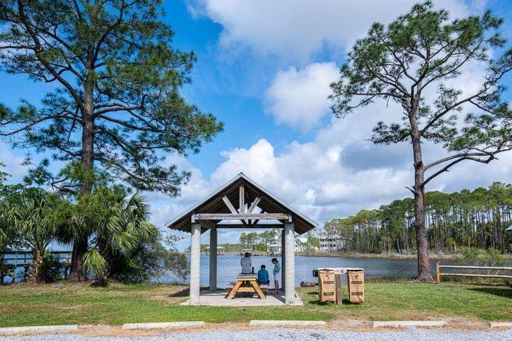 TOWN OF SANTA ROSA - Residential