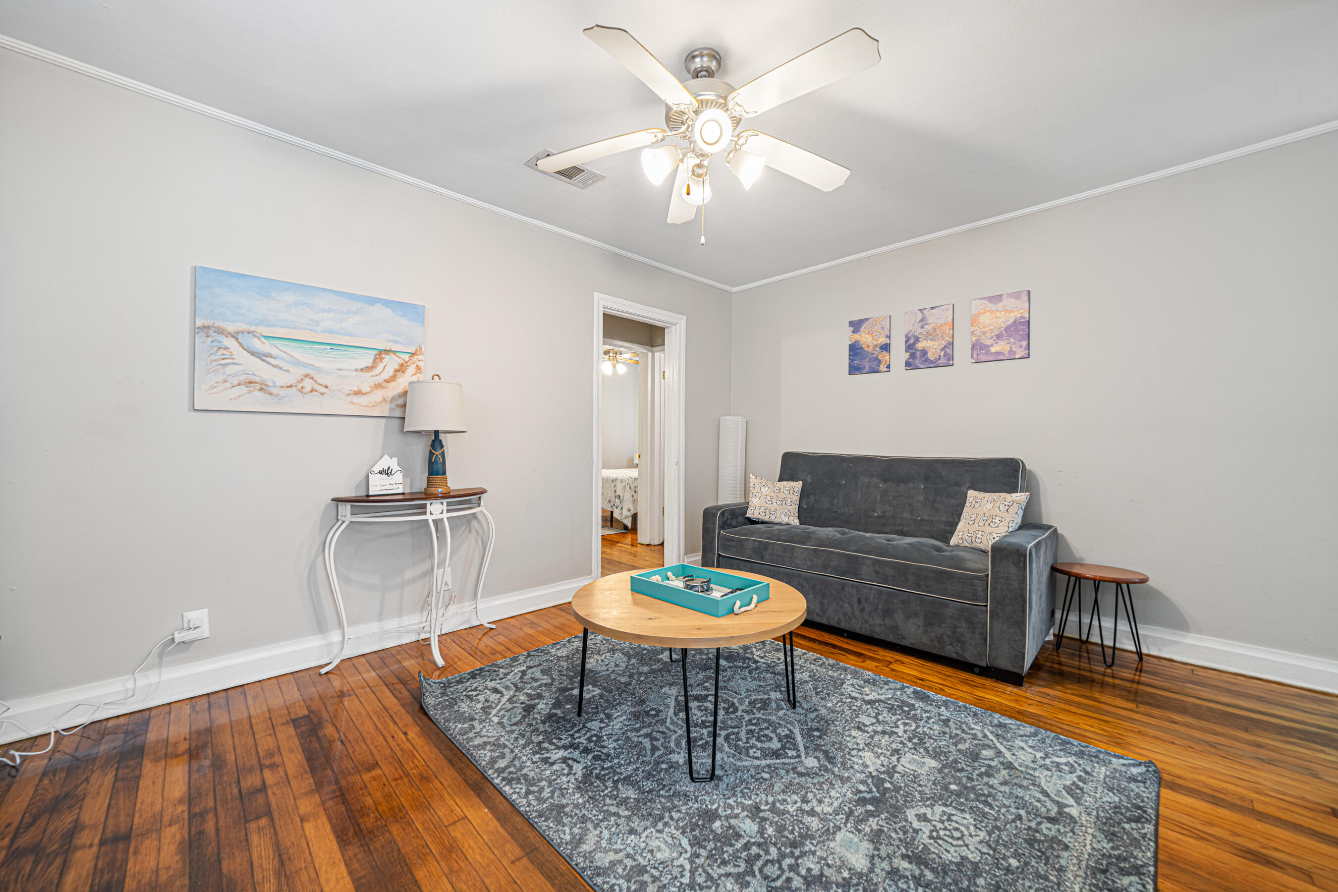 NAVY POINT - Residential