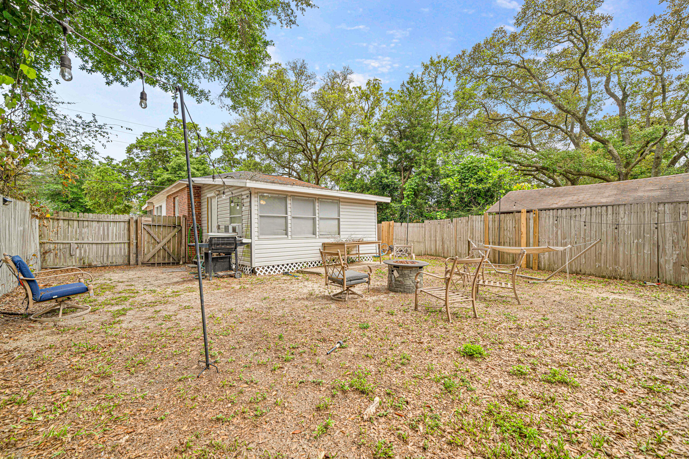 NAVY POINT - Residential