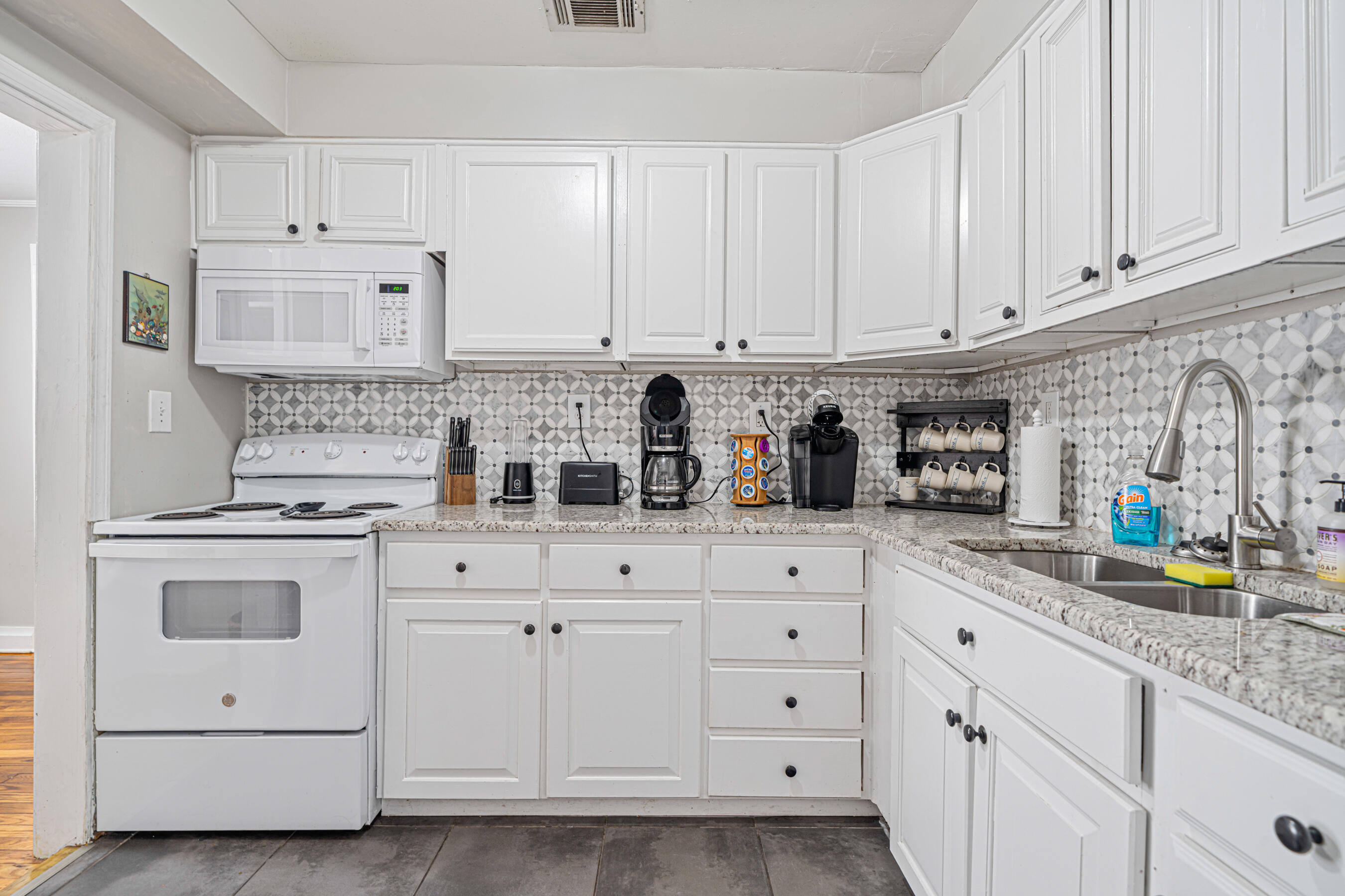 NAVY POINT - Residential