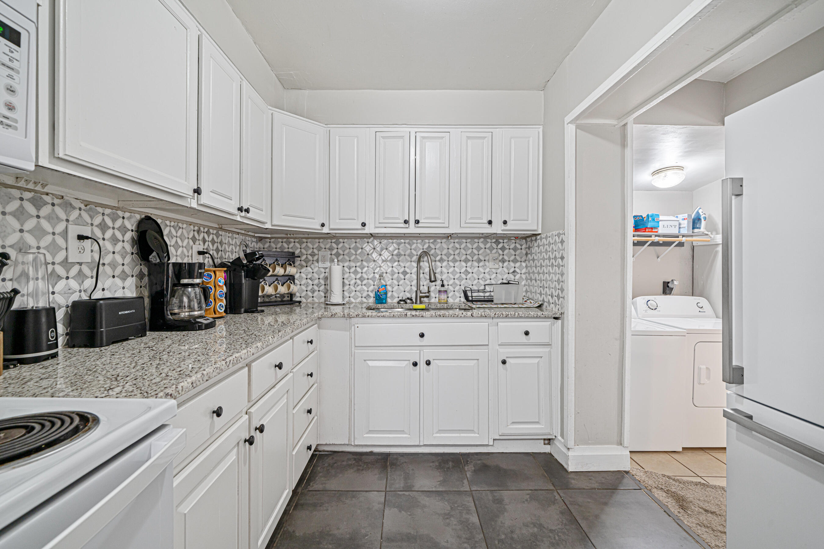 NAVY POINT - Residential