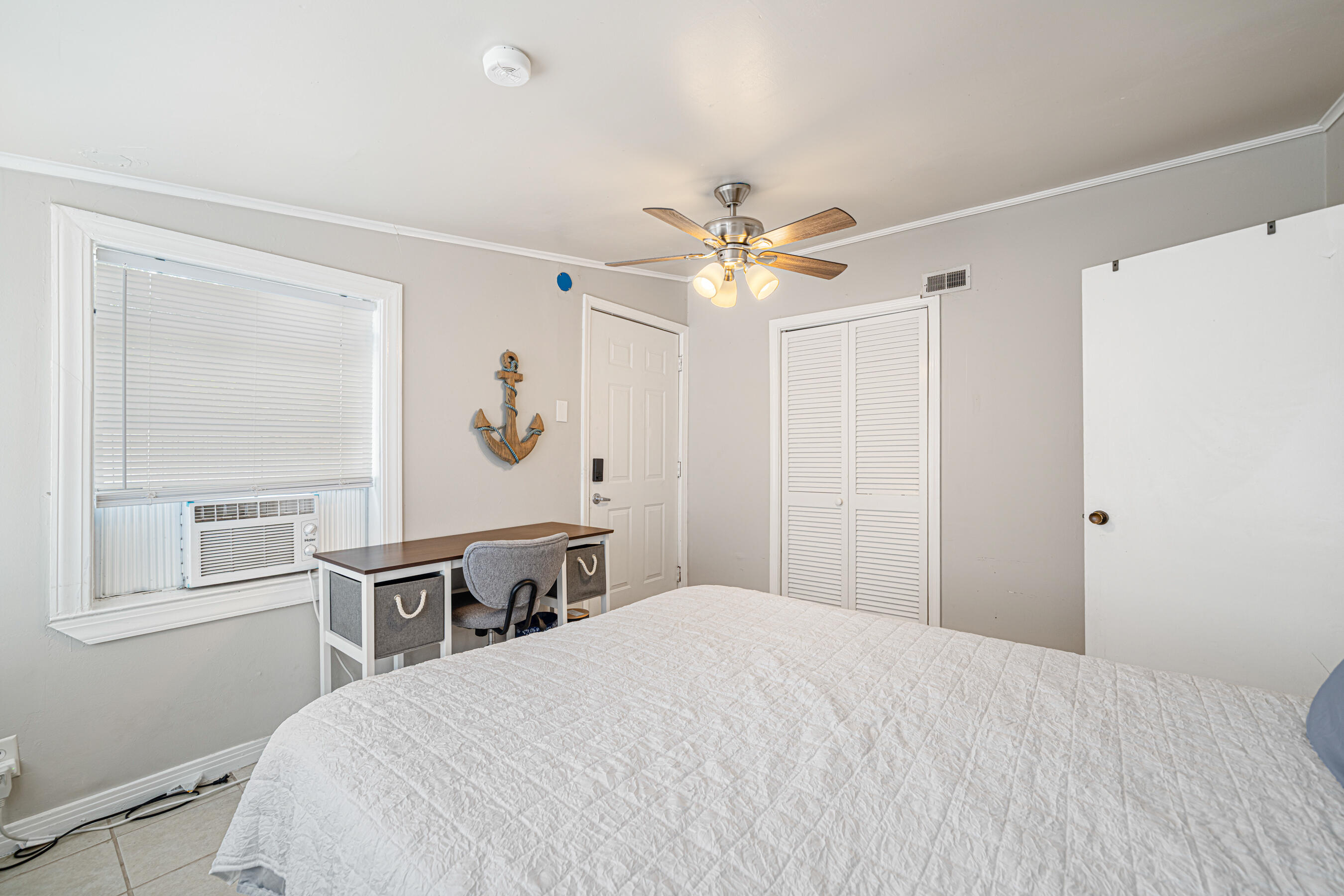 NAVY POINT - Residential