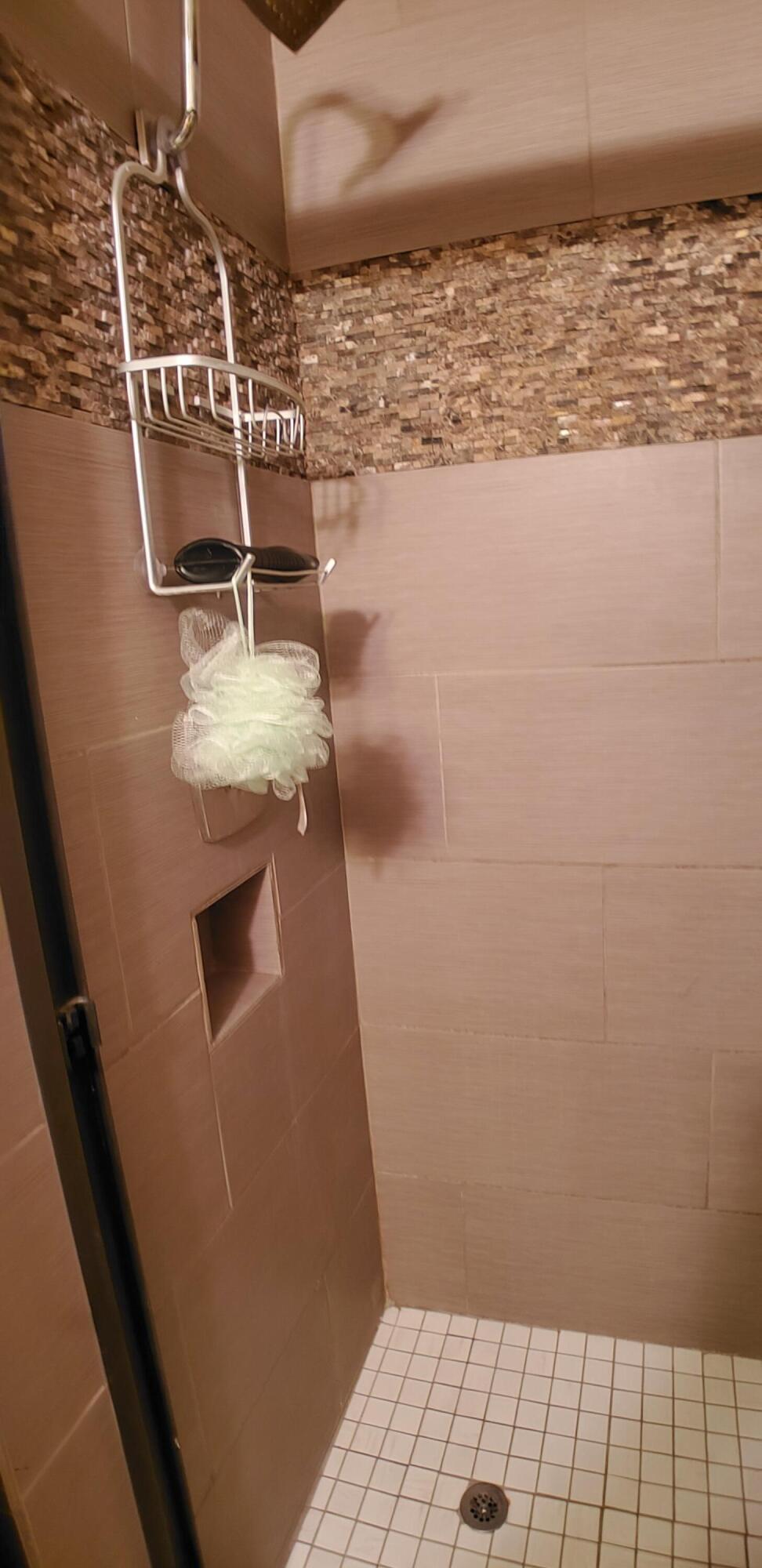 PIRATES BAY PH 1 - Residential