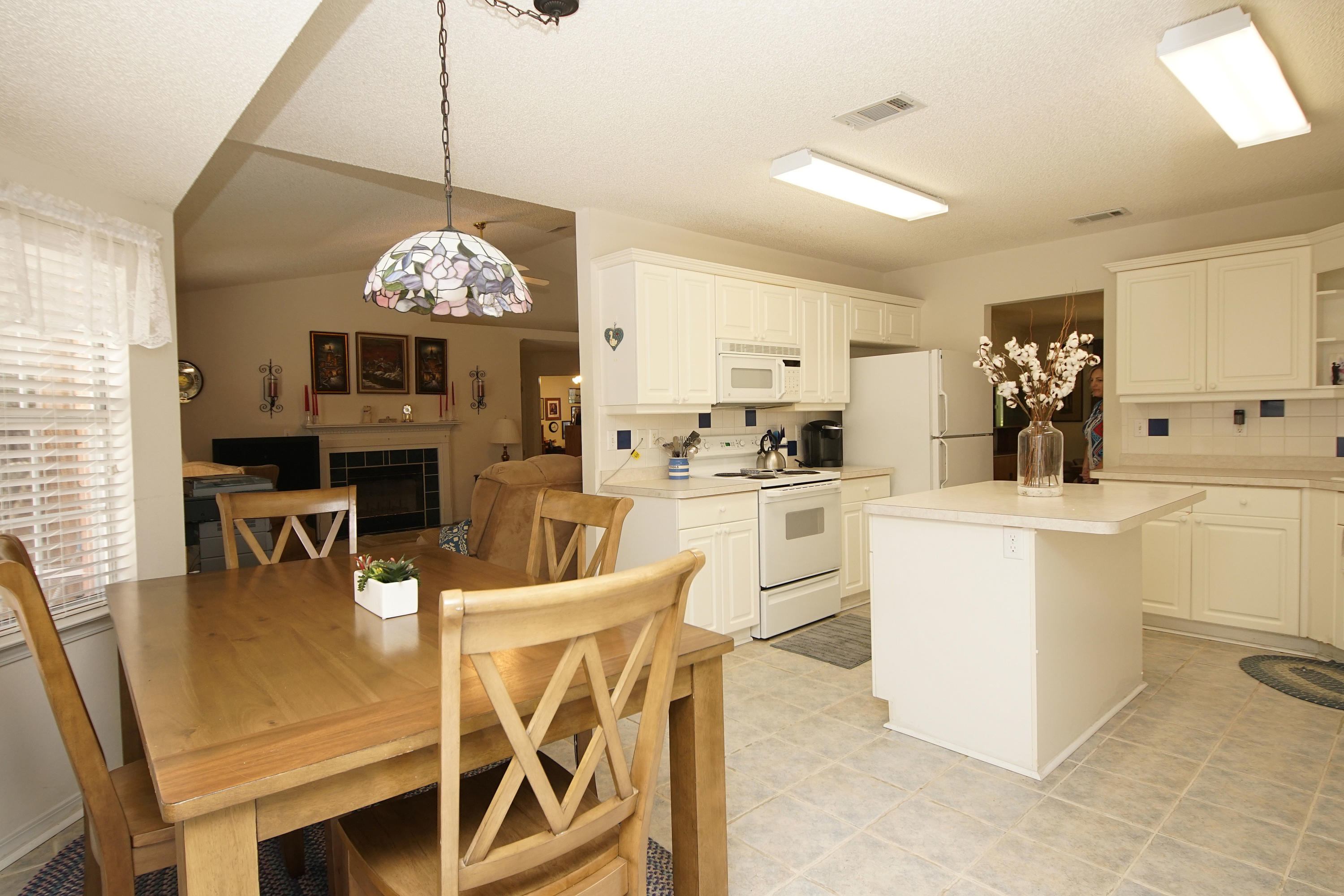 RAINTREE ESTATES - Residential