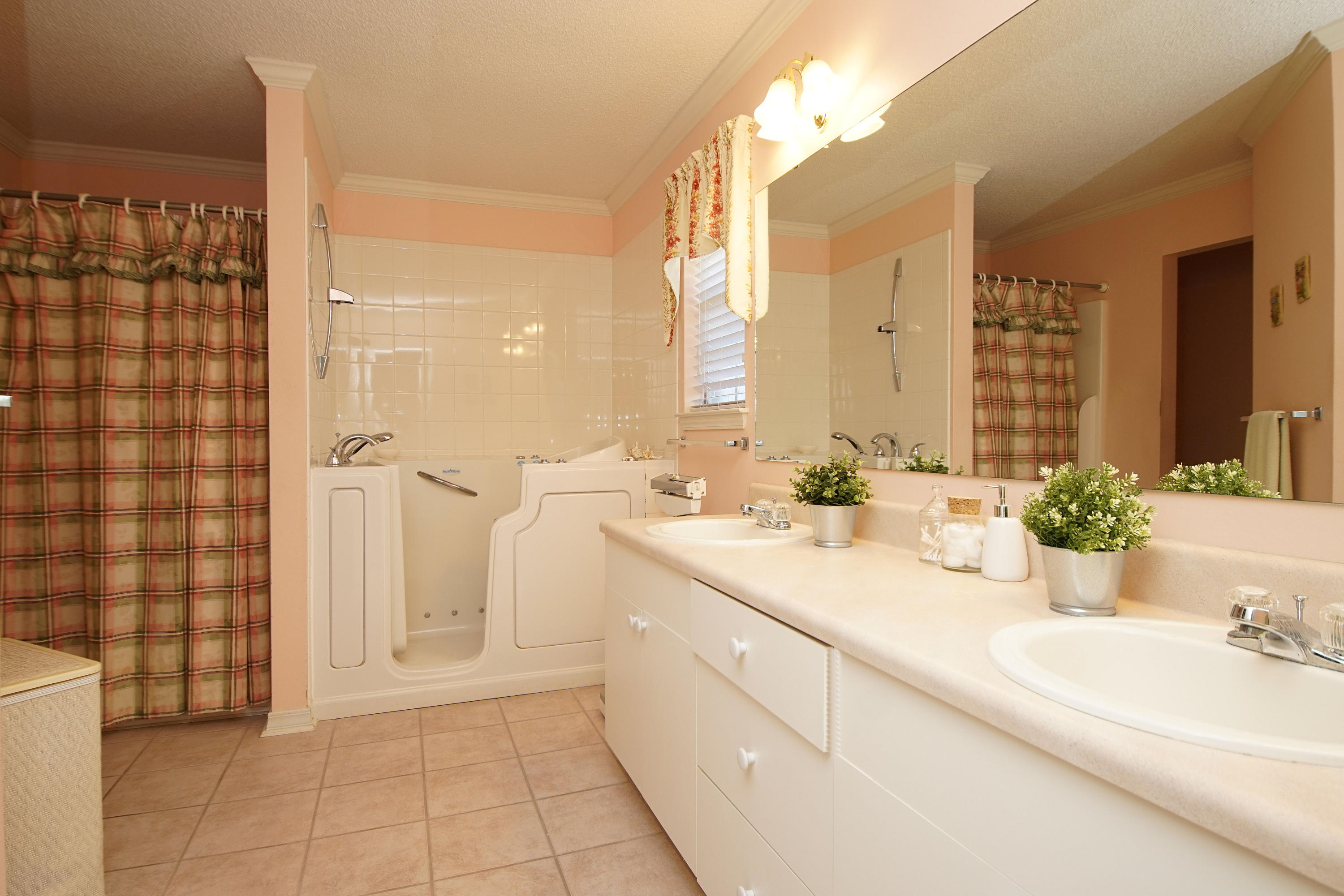 RAINTREE ESTATES - Residential