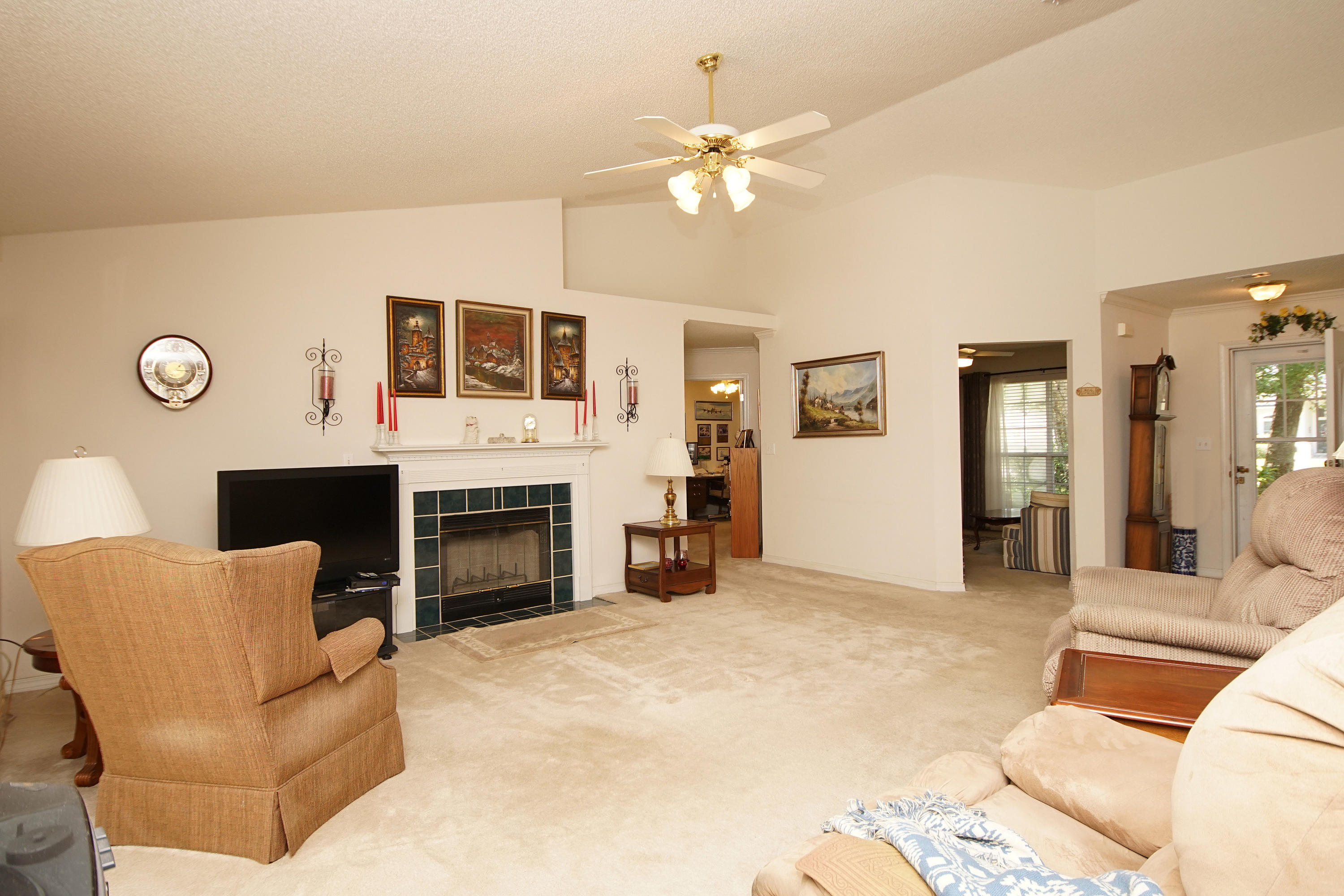 RAINTREE ESTATES - Residential