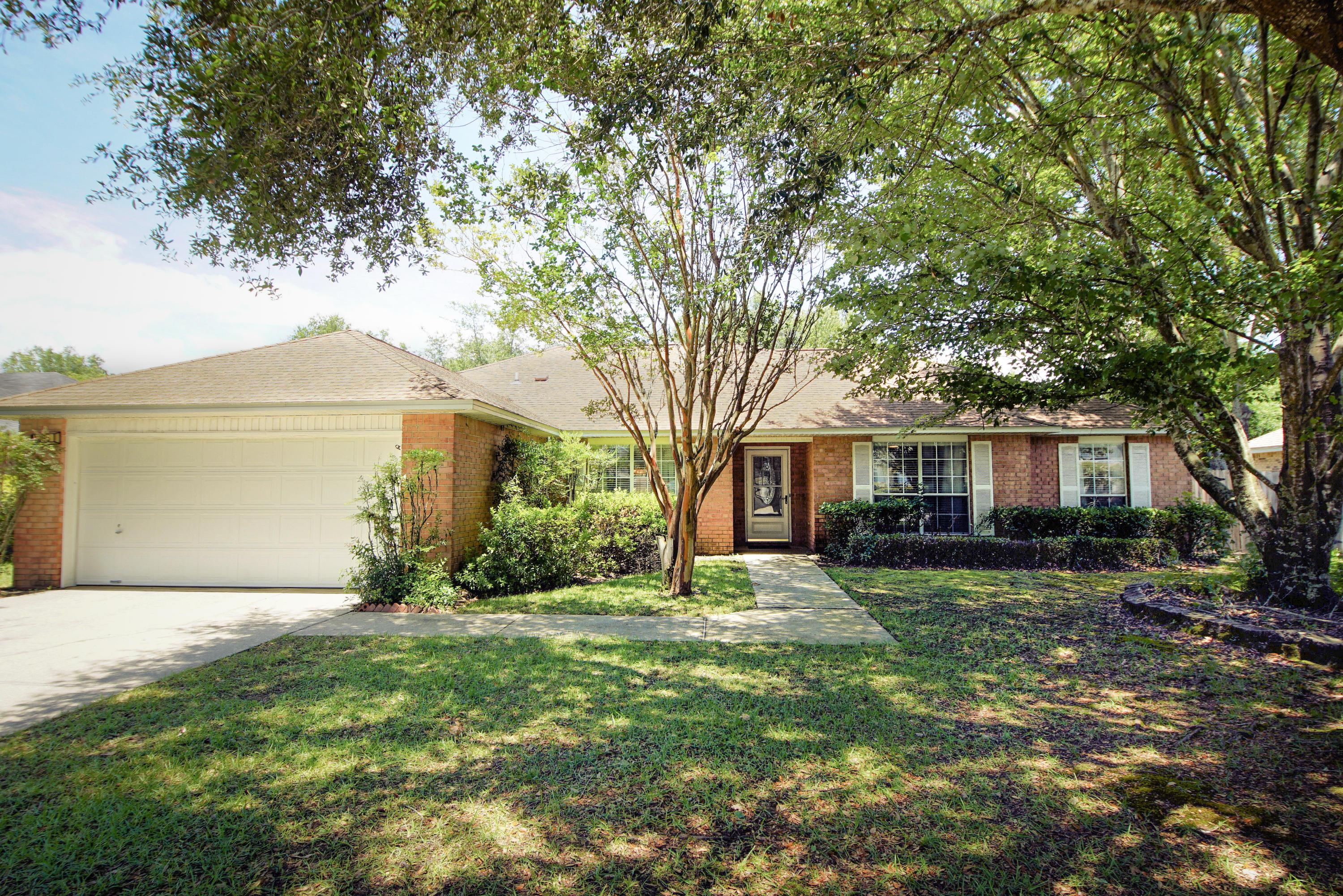 RAINTREE ESTATES - Residential