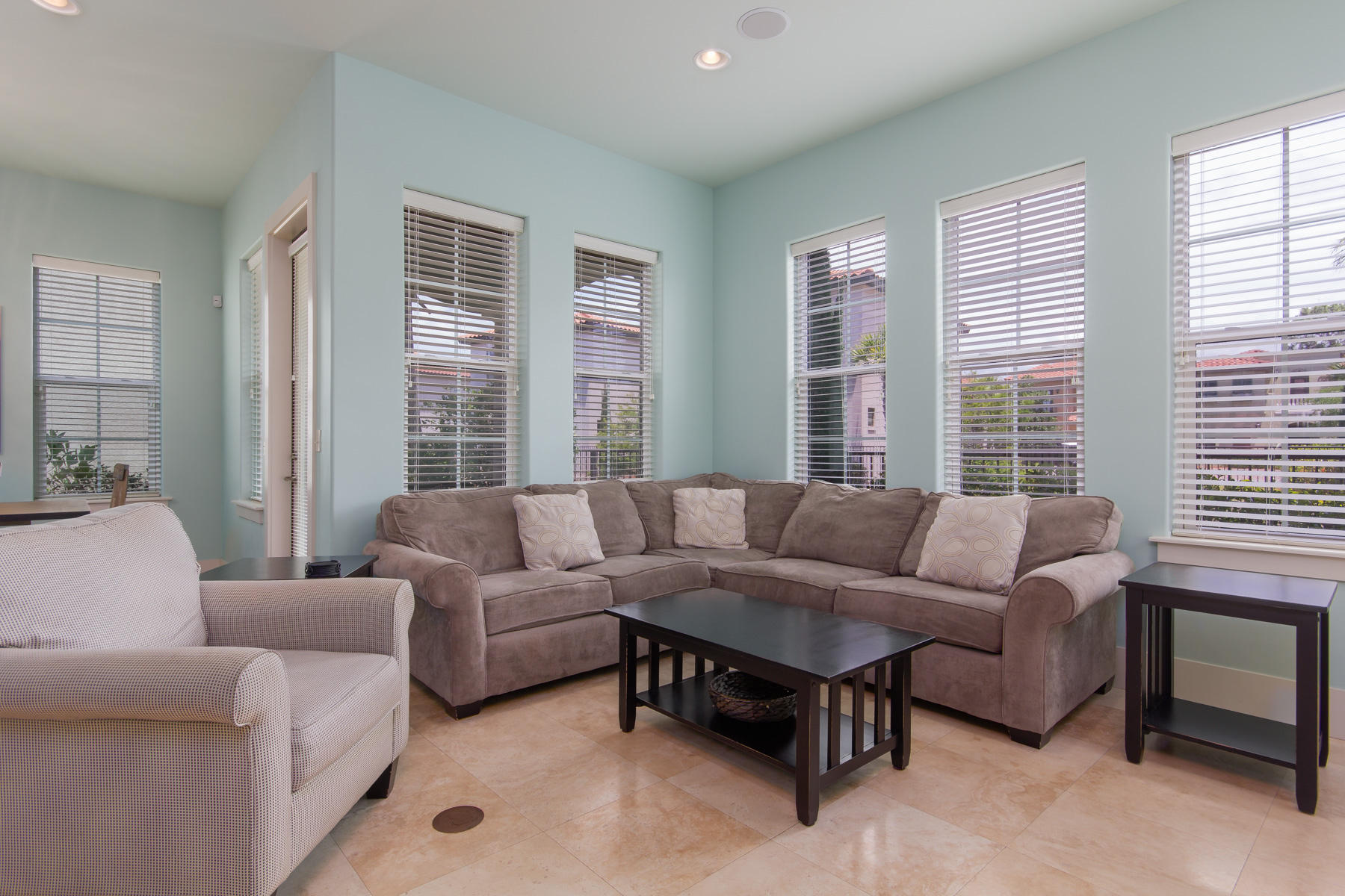 VILLA LAGO - Residential