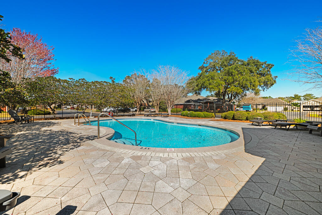 BRIDGEPORT COLONY - Residential
