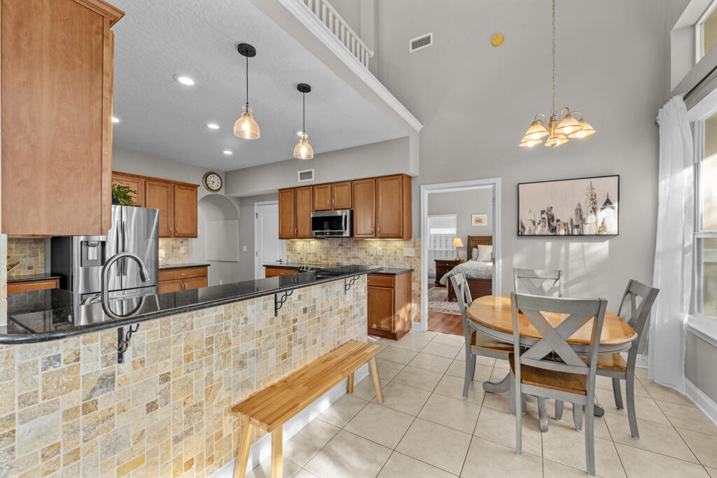 BRIDGEPORT COLONY - Residential