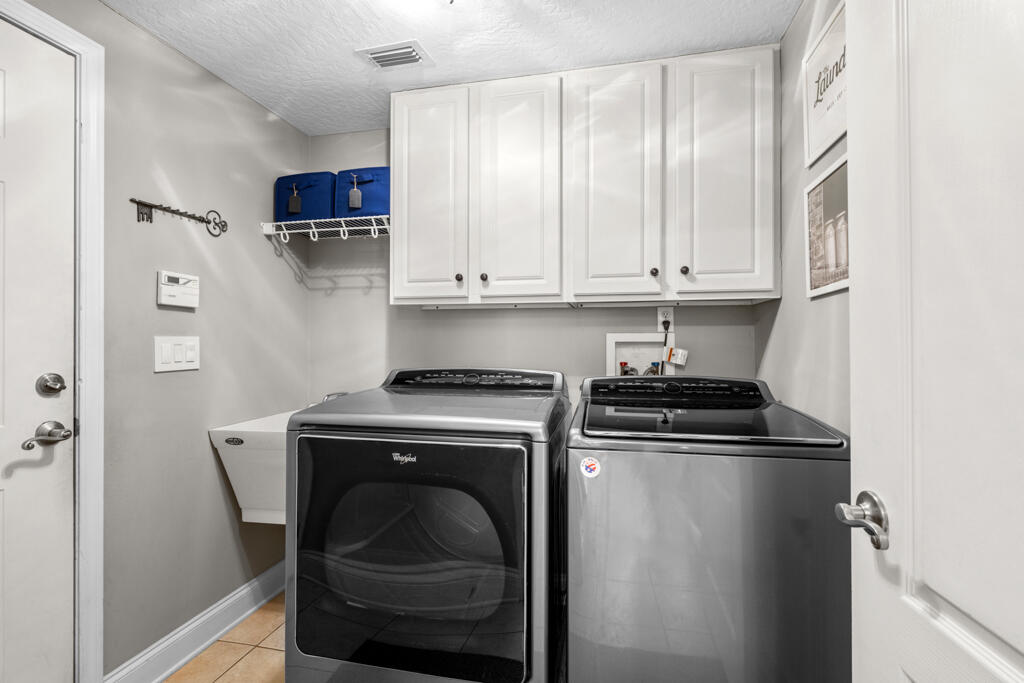 BRIDGEPORT COLONY - Residential