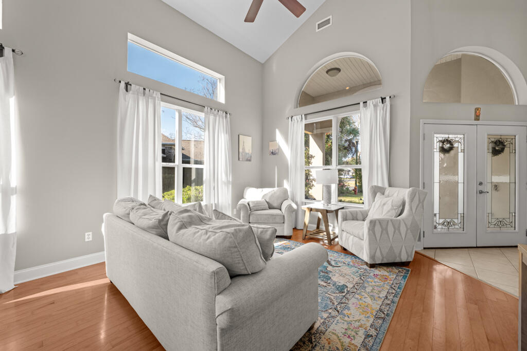 BRIDGEPORT COLONY - Residential