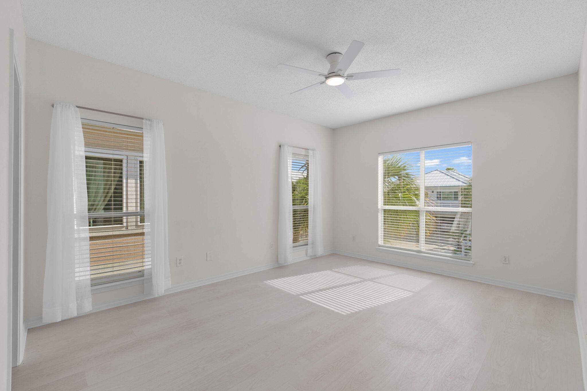 HOMEPORT - A private waterfront community - Residential