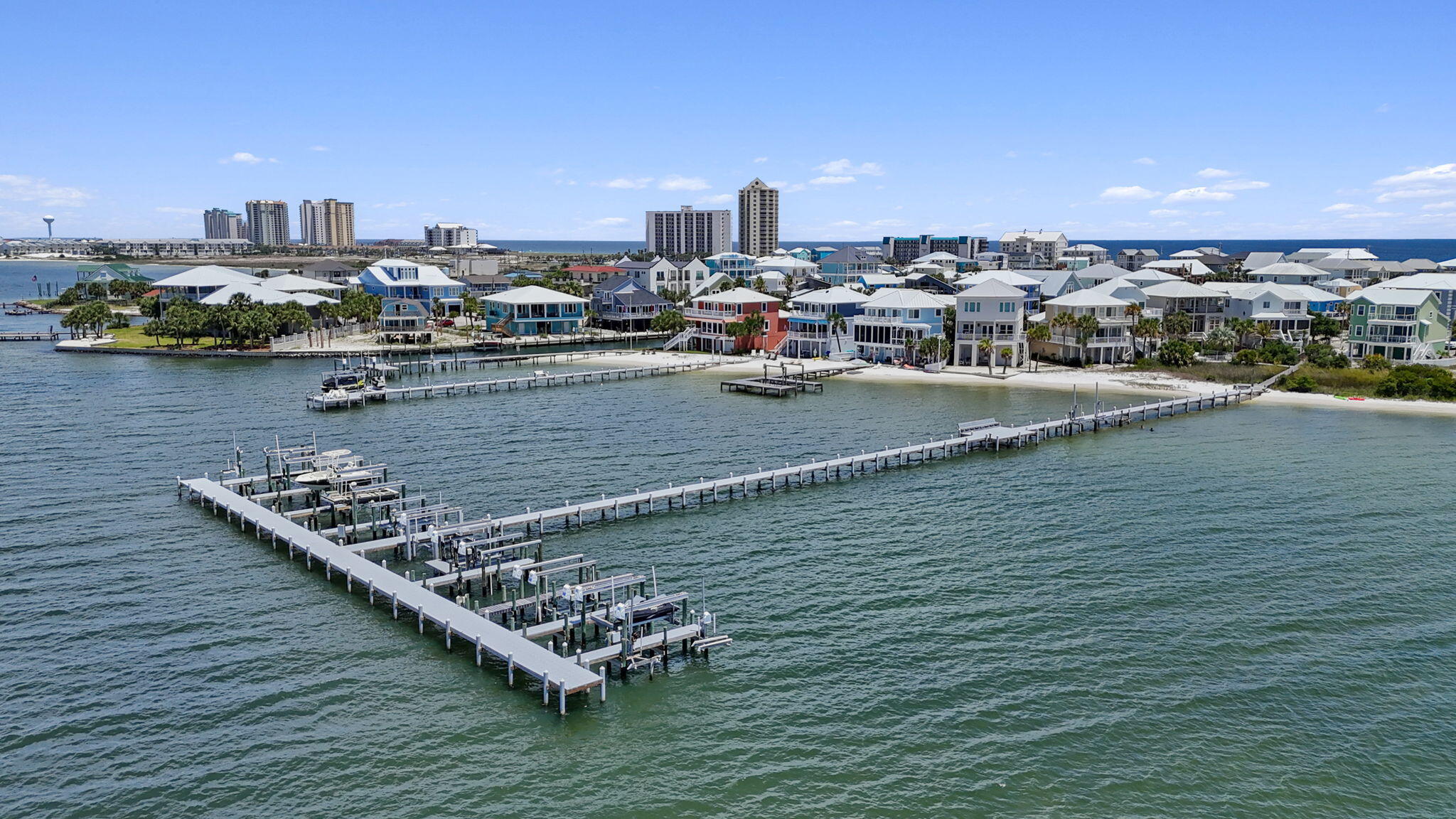 HOMEPORT - A private waterfront community - Residential