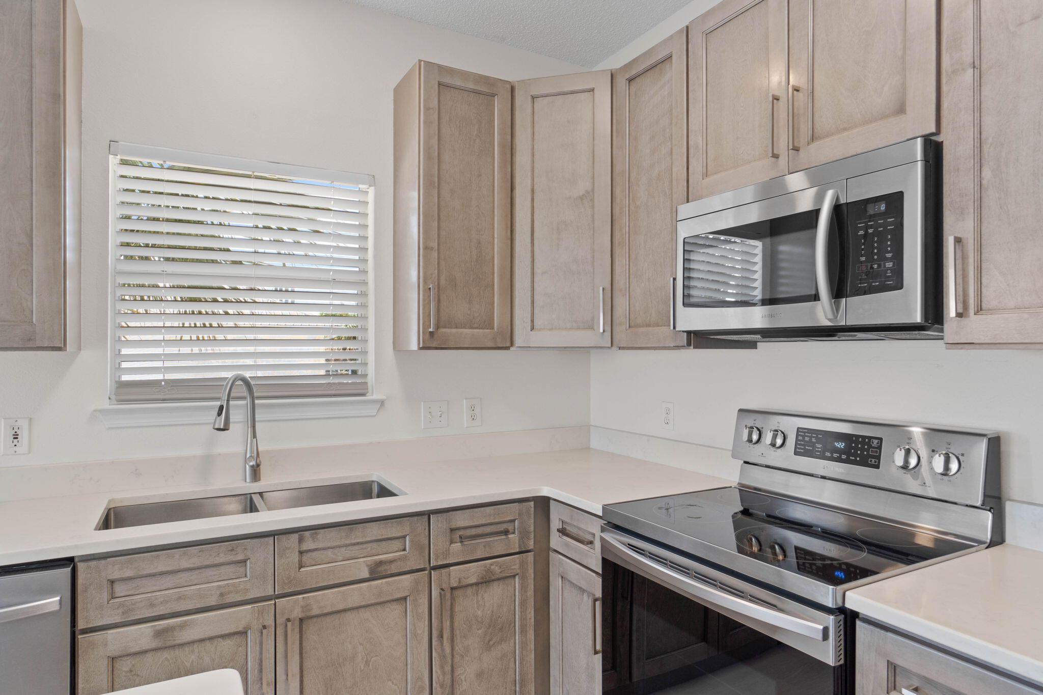 HOMEPORT - A private waterfront community - Residential