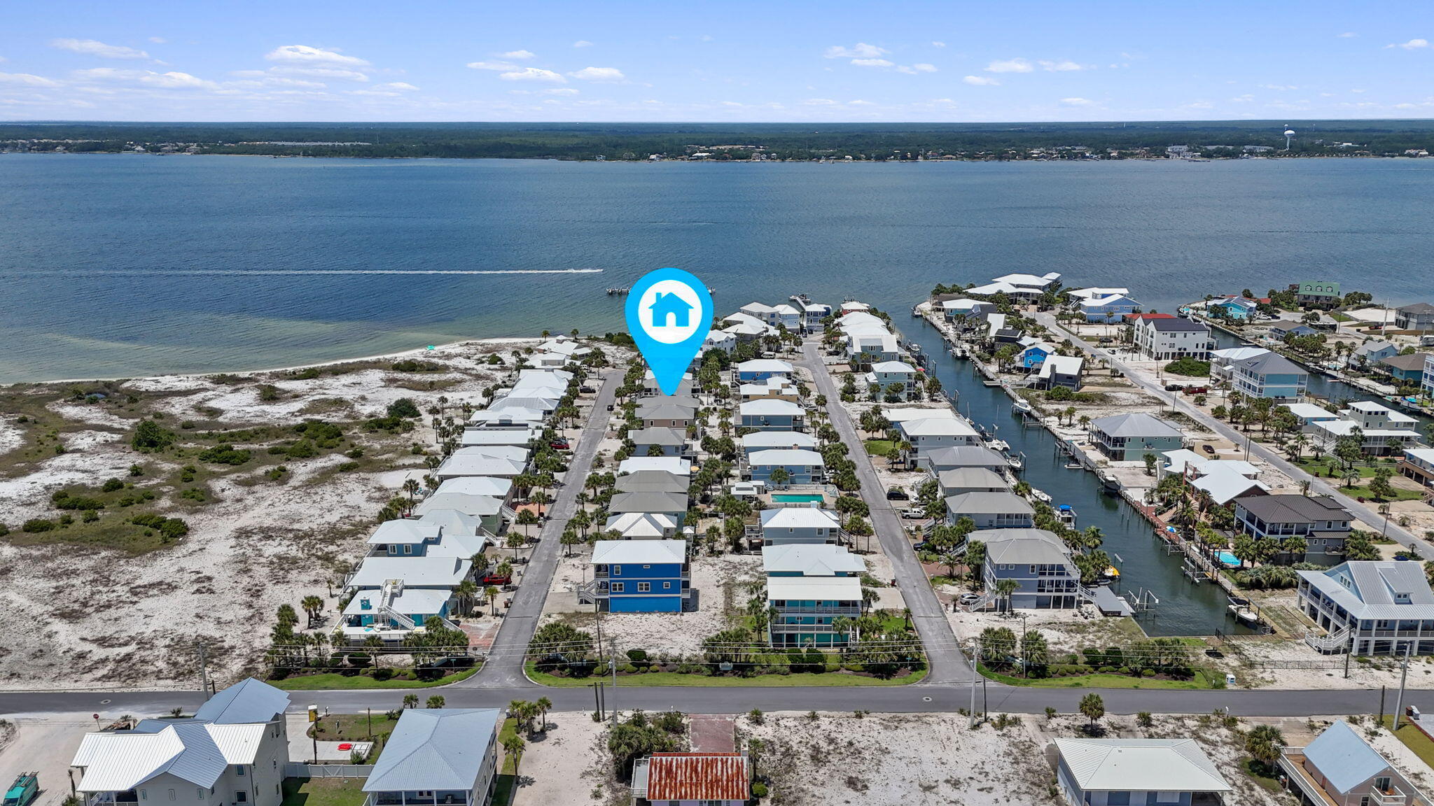 HOMEPORT - A private waterfront community - Residential