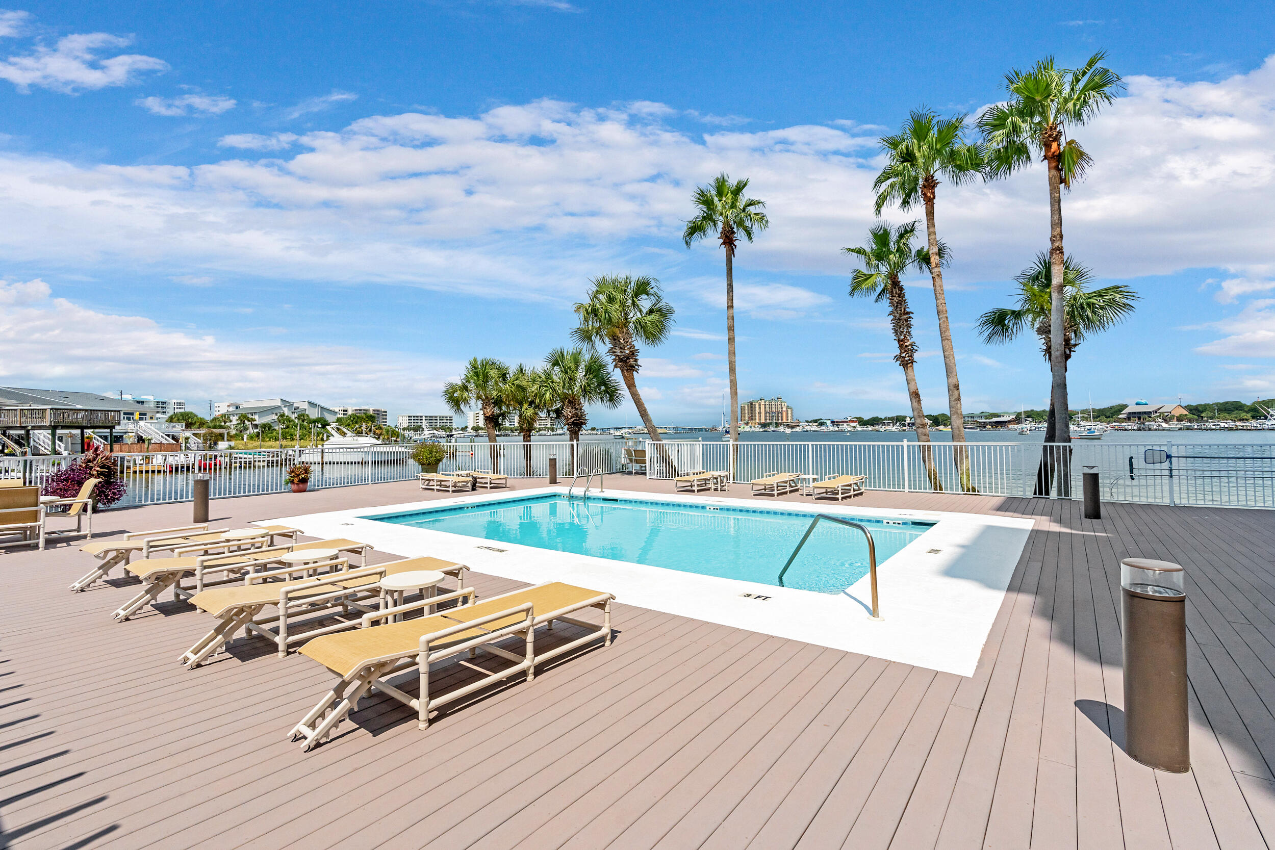 DESTIN HARBOR RESORT WEST - Residential