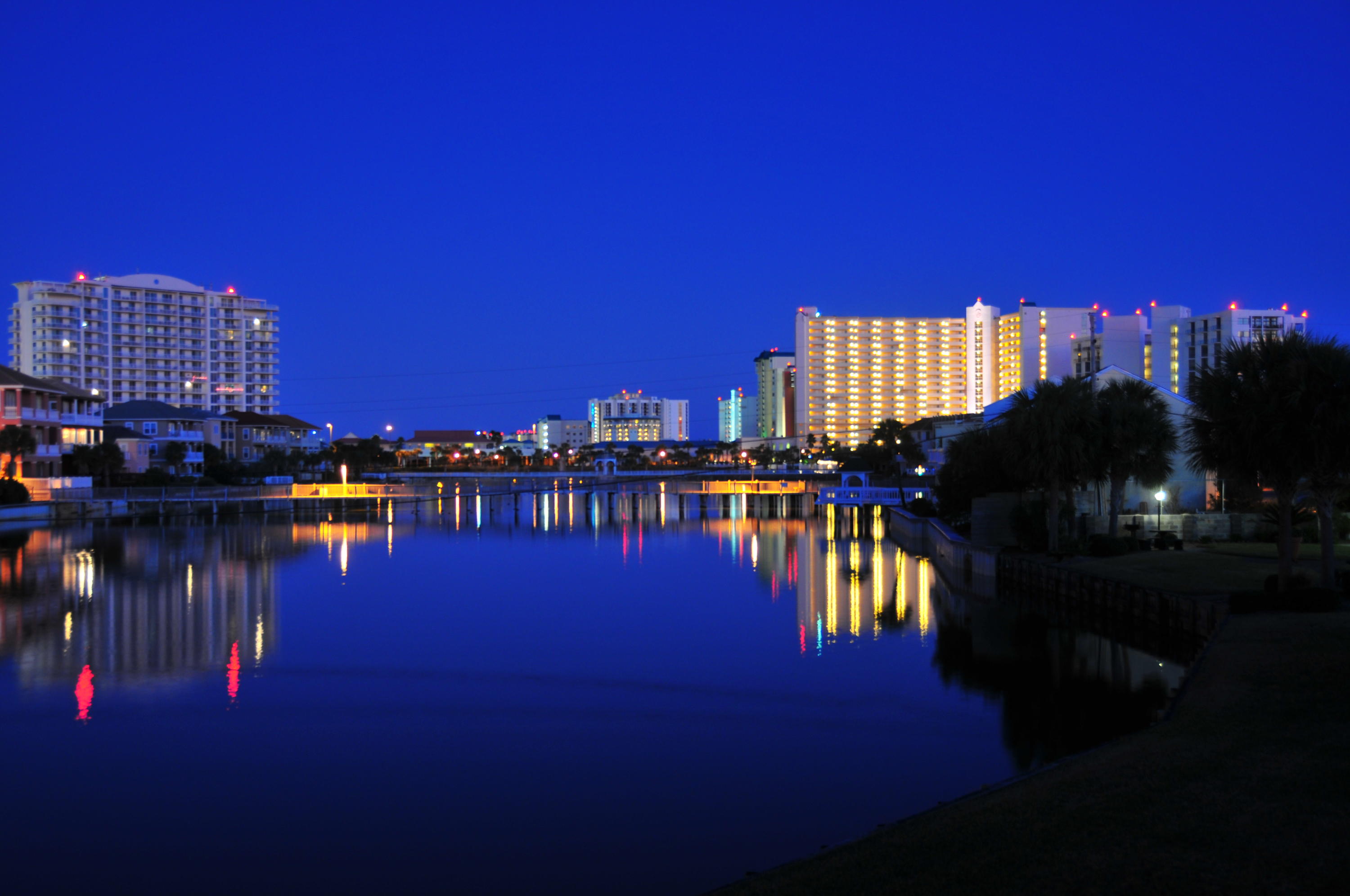 SHORELINE TOWERS 4 - Residential