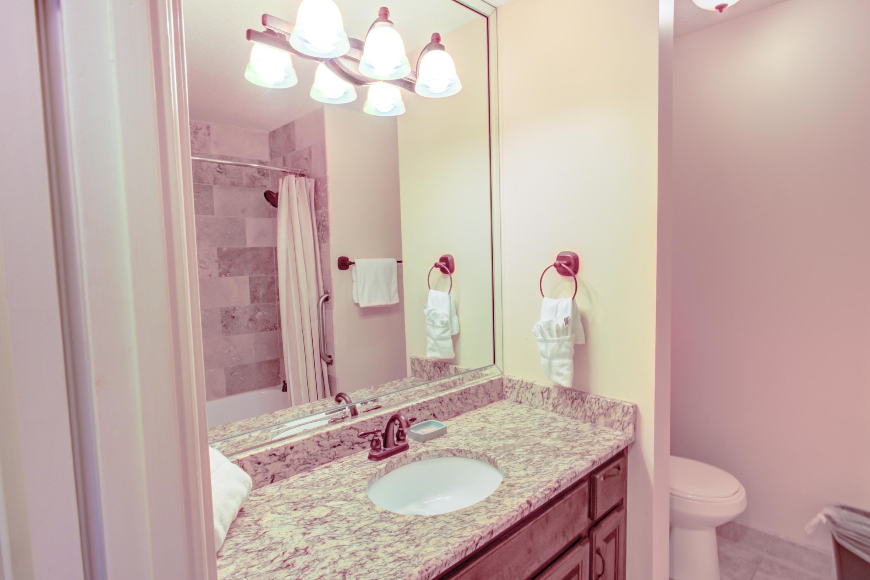 SHORELINE TOWERS 4 - Residential