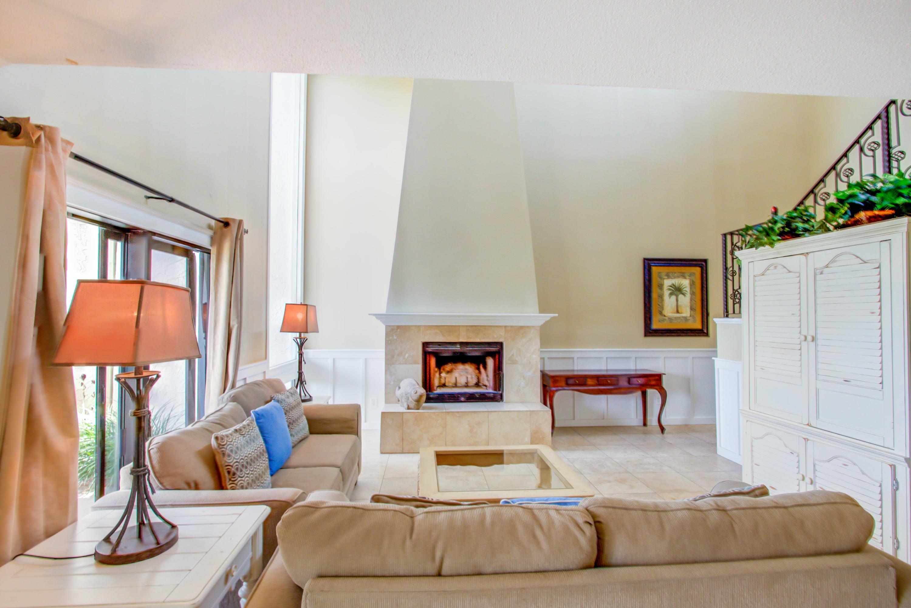 SHORELINE TOWERS 4 - Residential