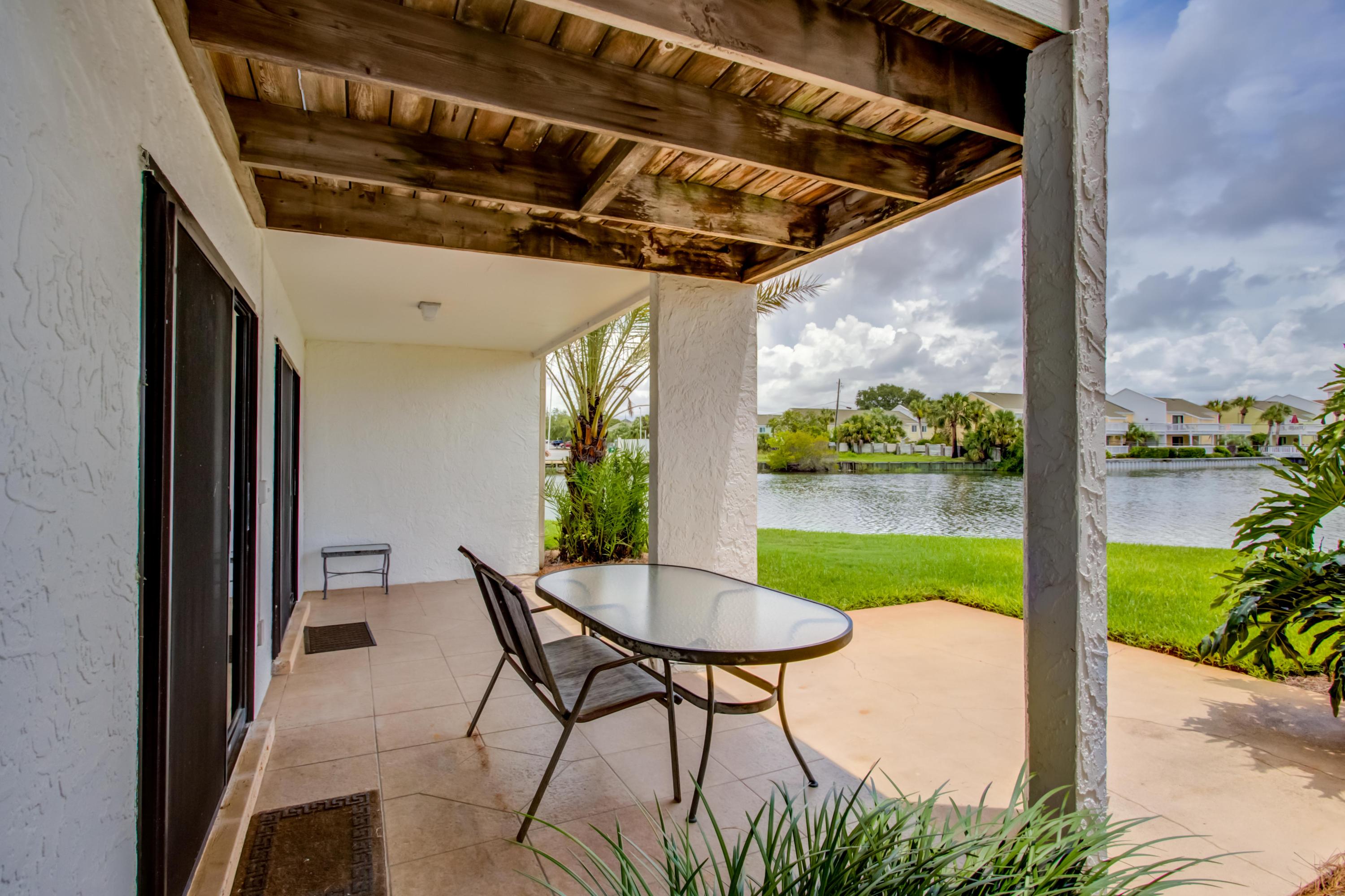 SHORELINE TOWERS 4 - Residential