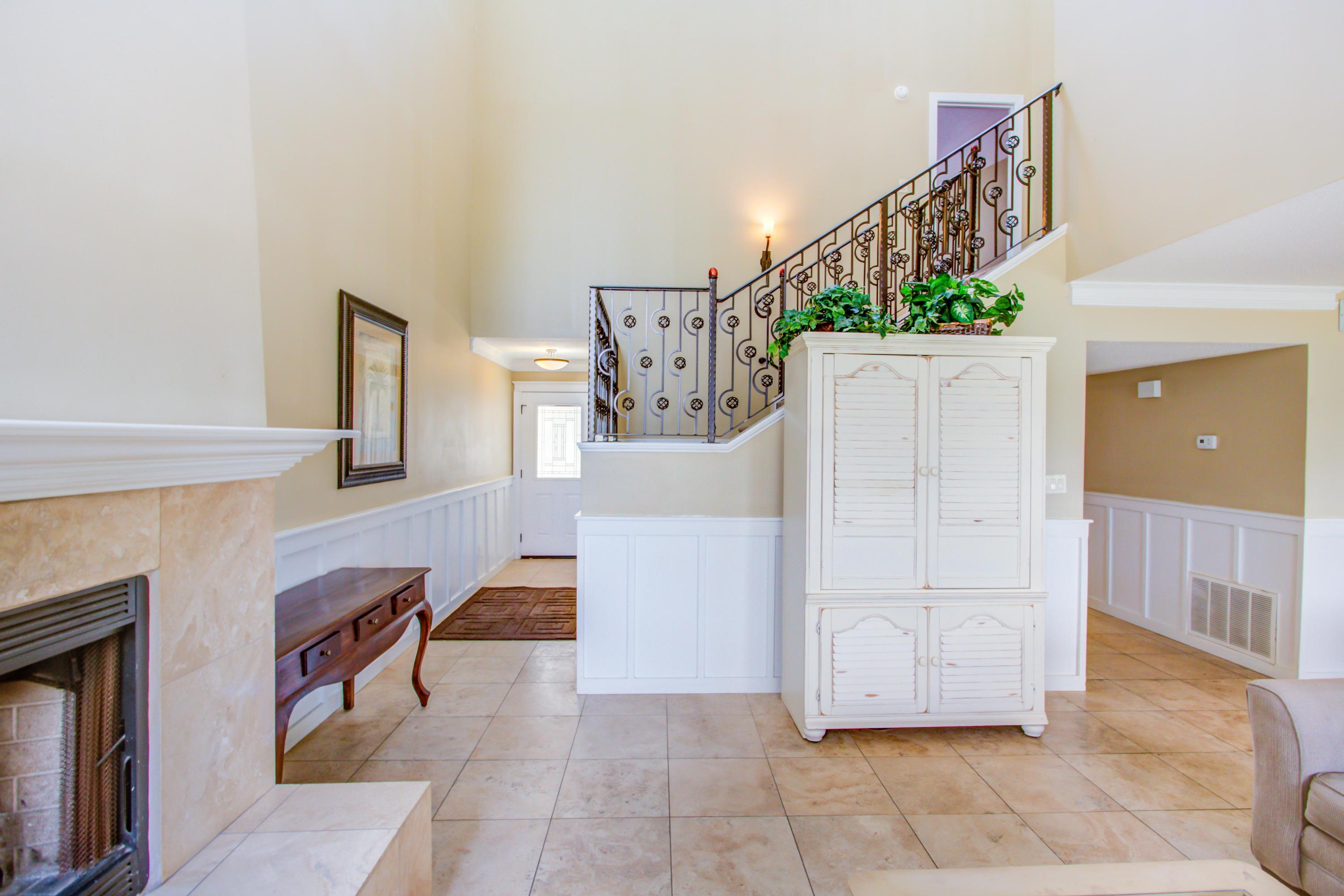 SHORELINE TOWERS 4 - Residential