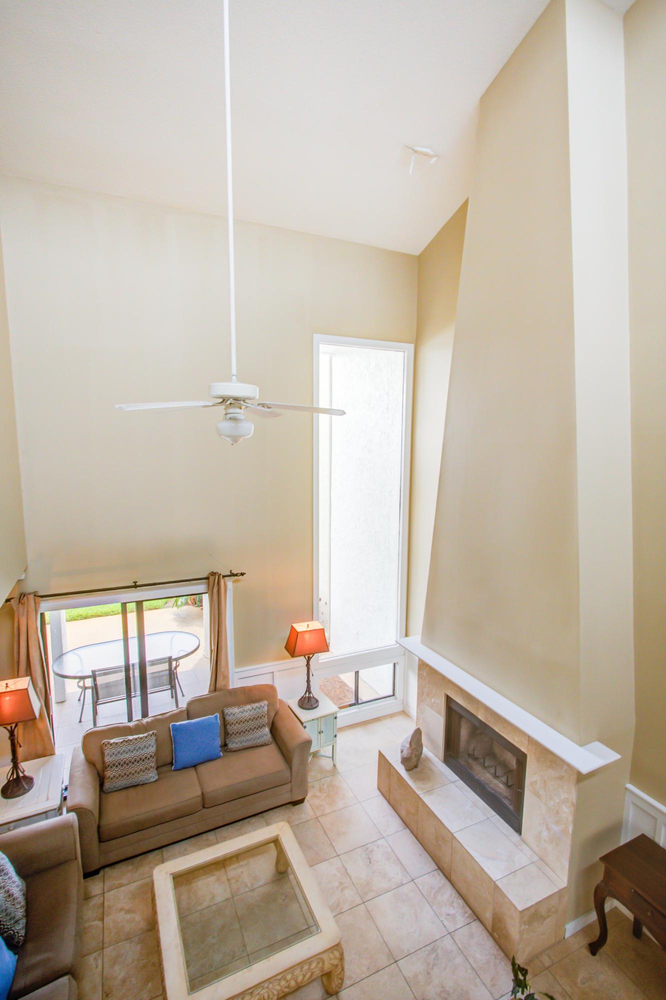 SHORELINE TOWERS 4 - Residential