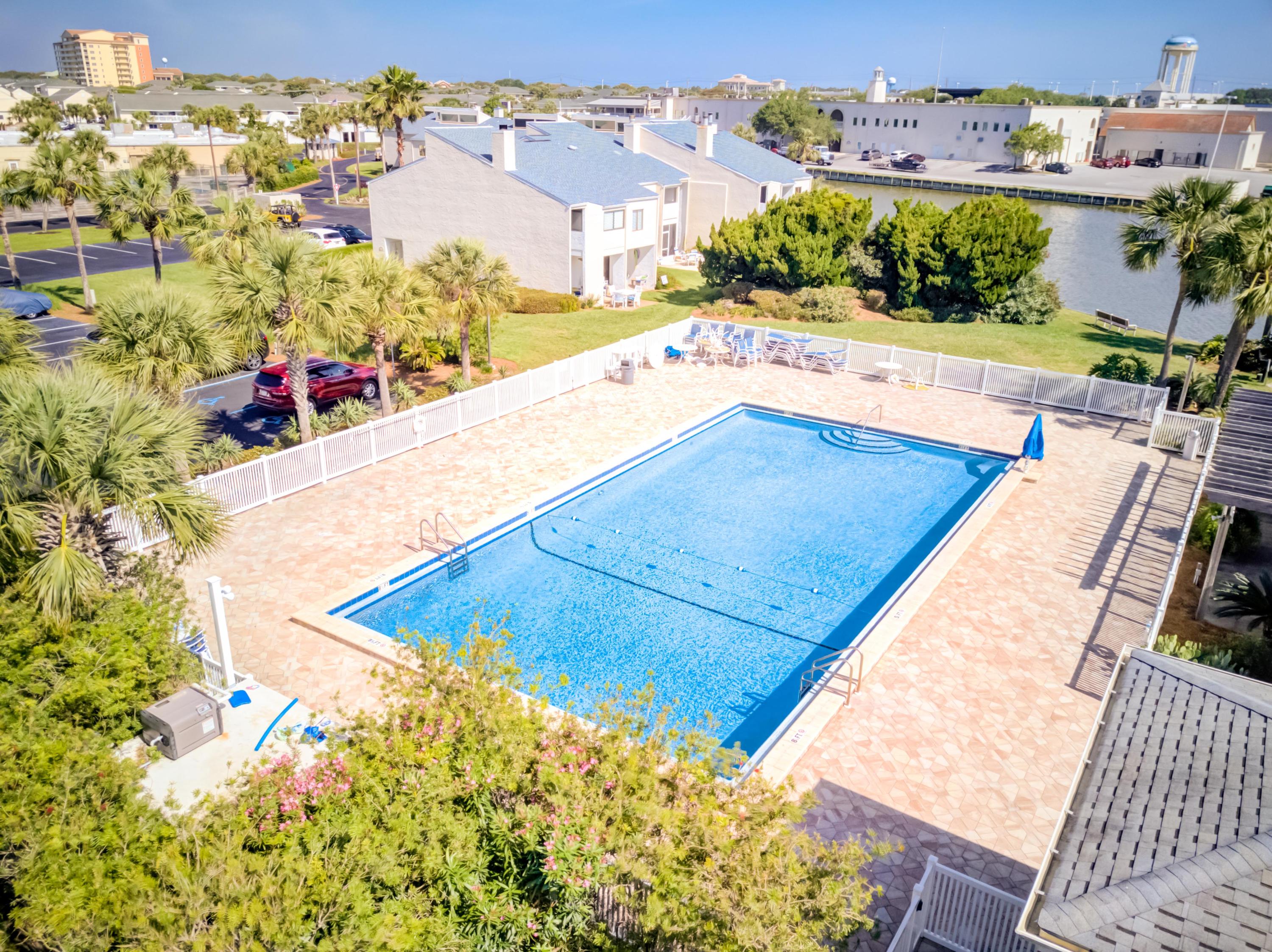 SHORELINE TOWERS 4 - Residential