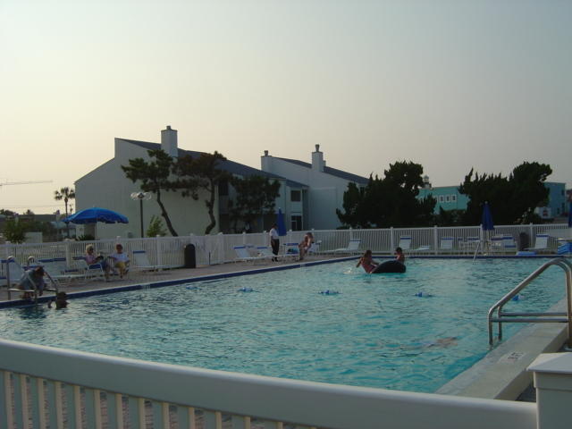 SHORELINE TOWERS 4 - Residential