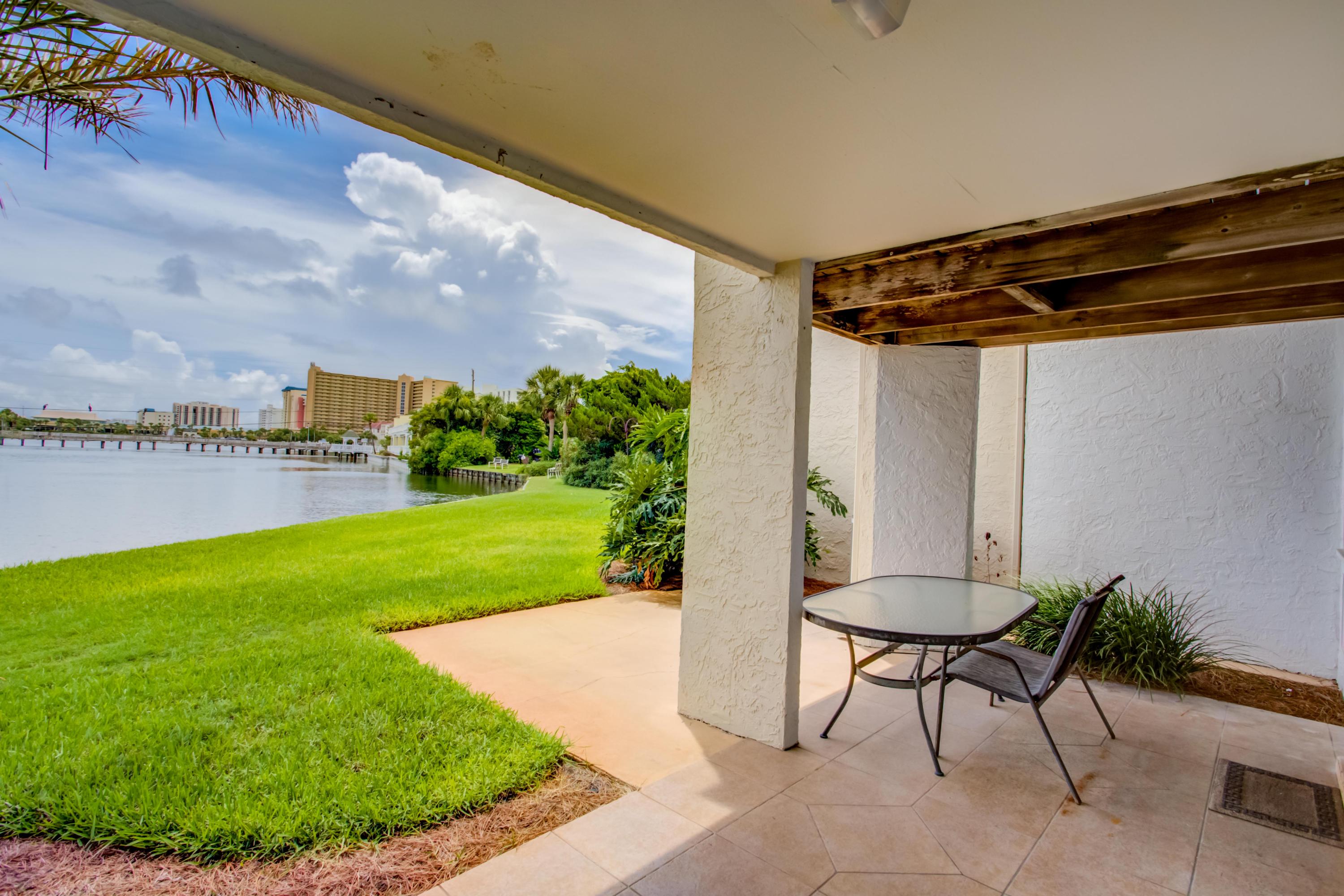 SHORELINE TOWERS 4 - Residential