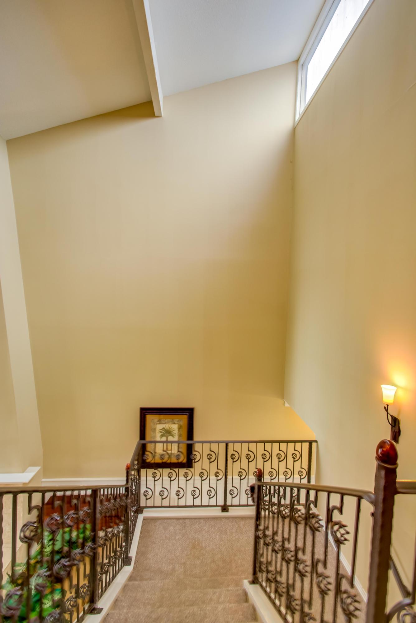 SHORELINE TOWERS 4 - Residential