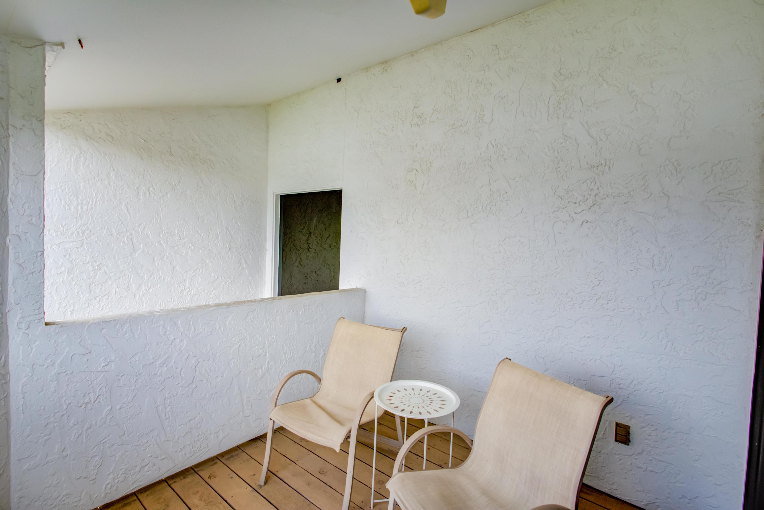 SHORELINE TOWERS 4 - Residential