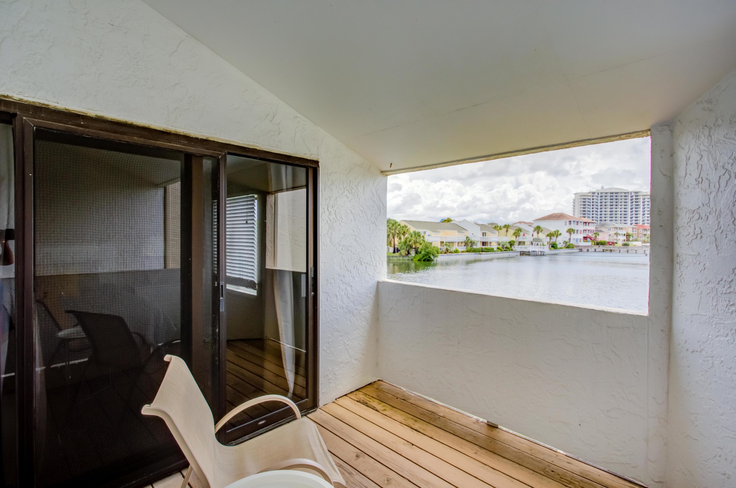 SHORELINE TOWERS 4 - Residential