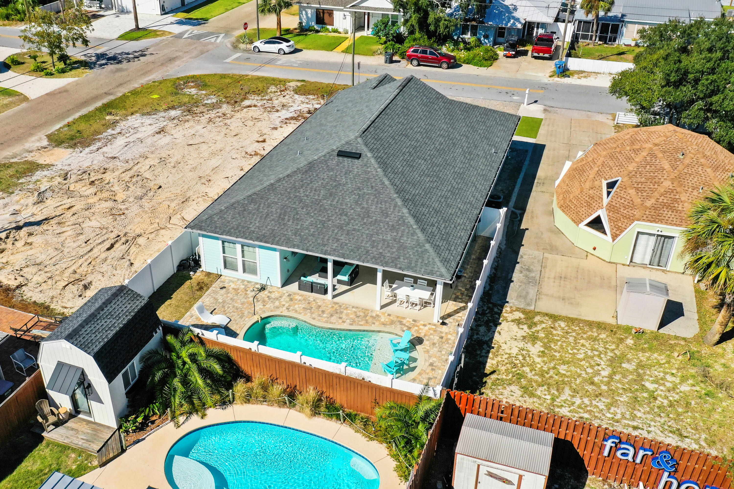 RIVIERA BEACH - Residential