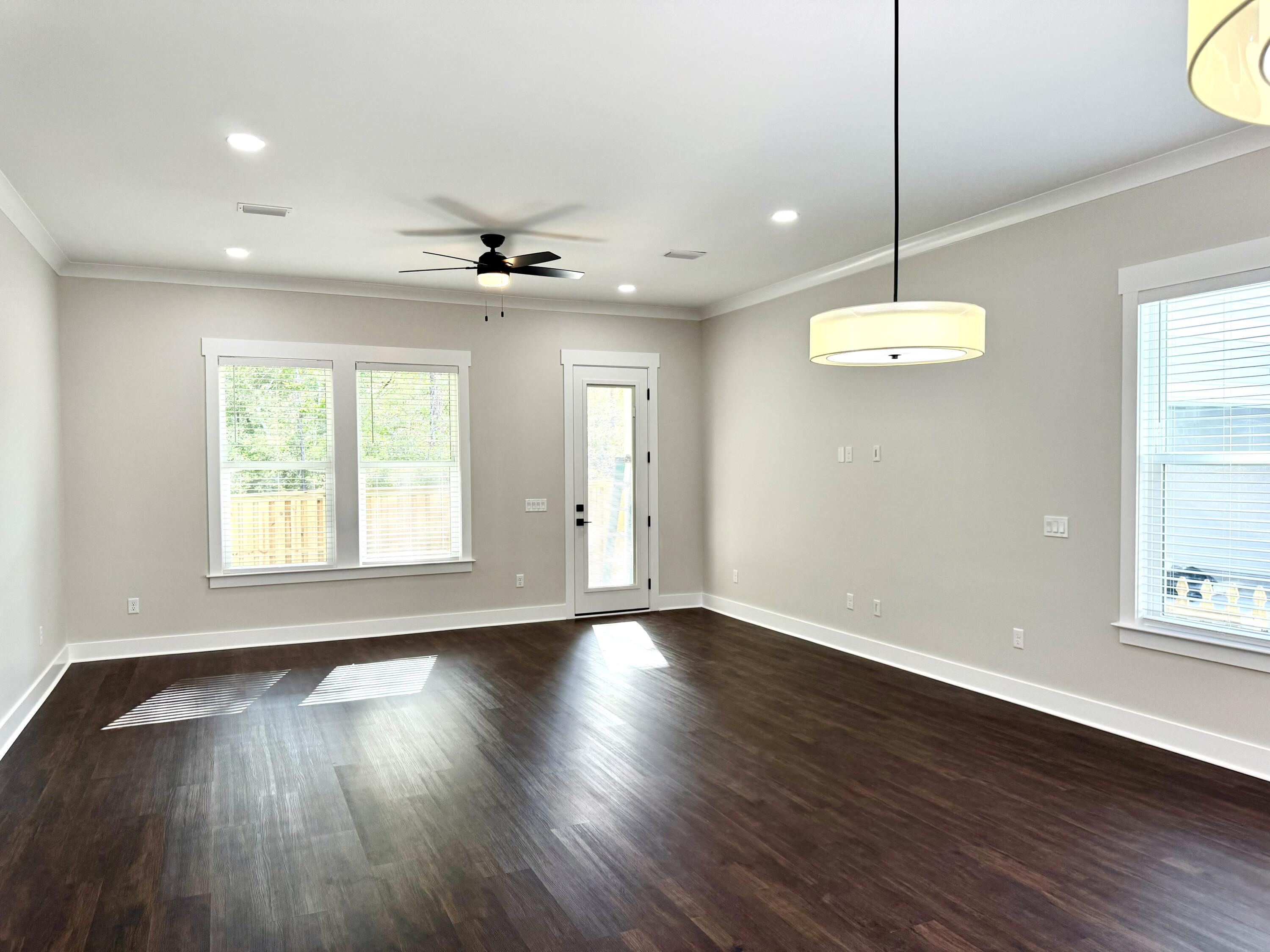 DEER MOSS CREEK - Residential