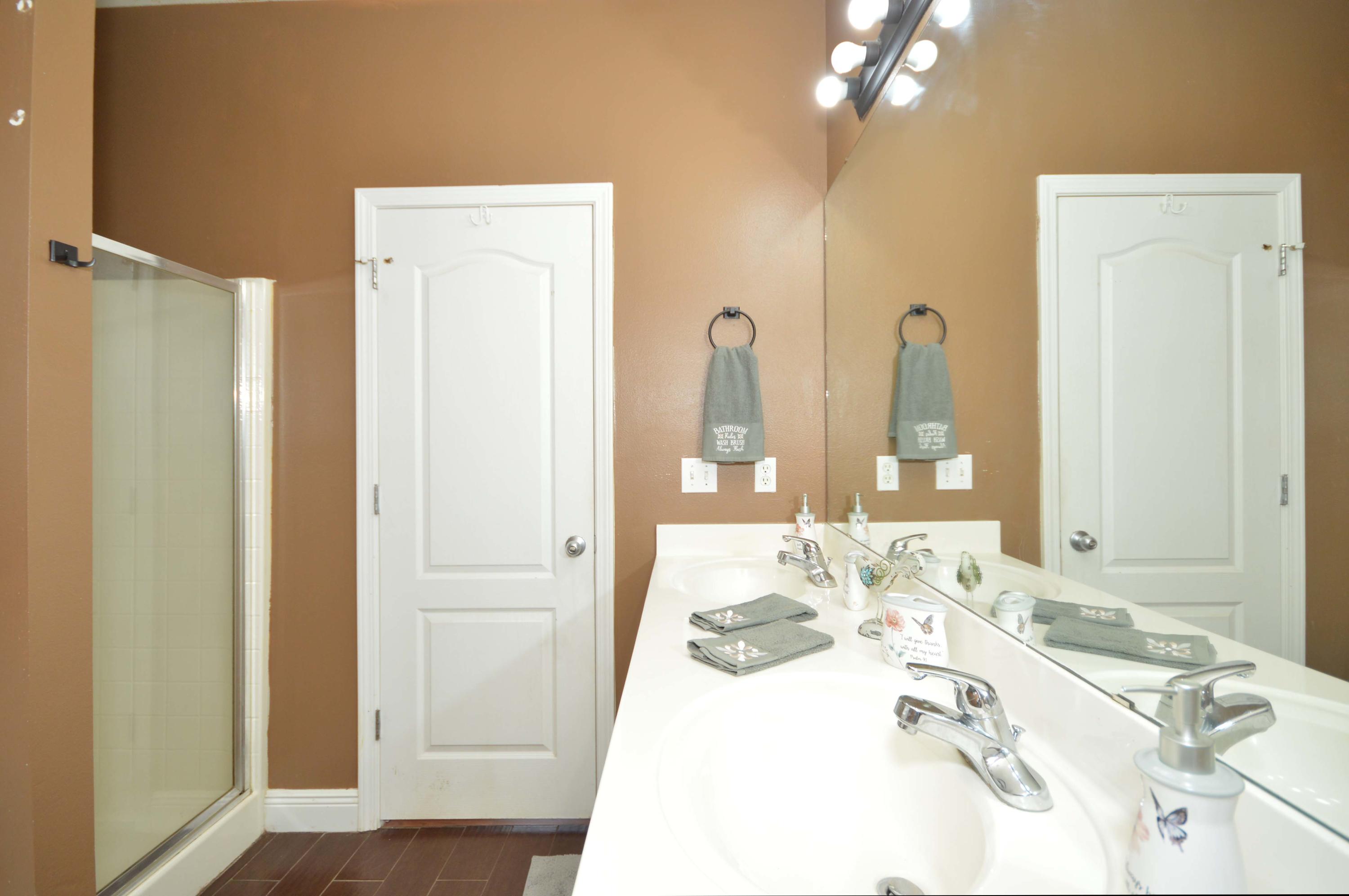 SANDY RIDGE ESTATES - Residential