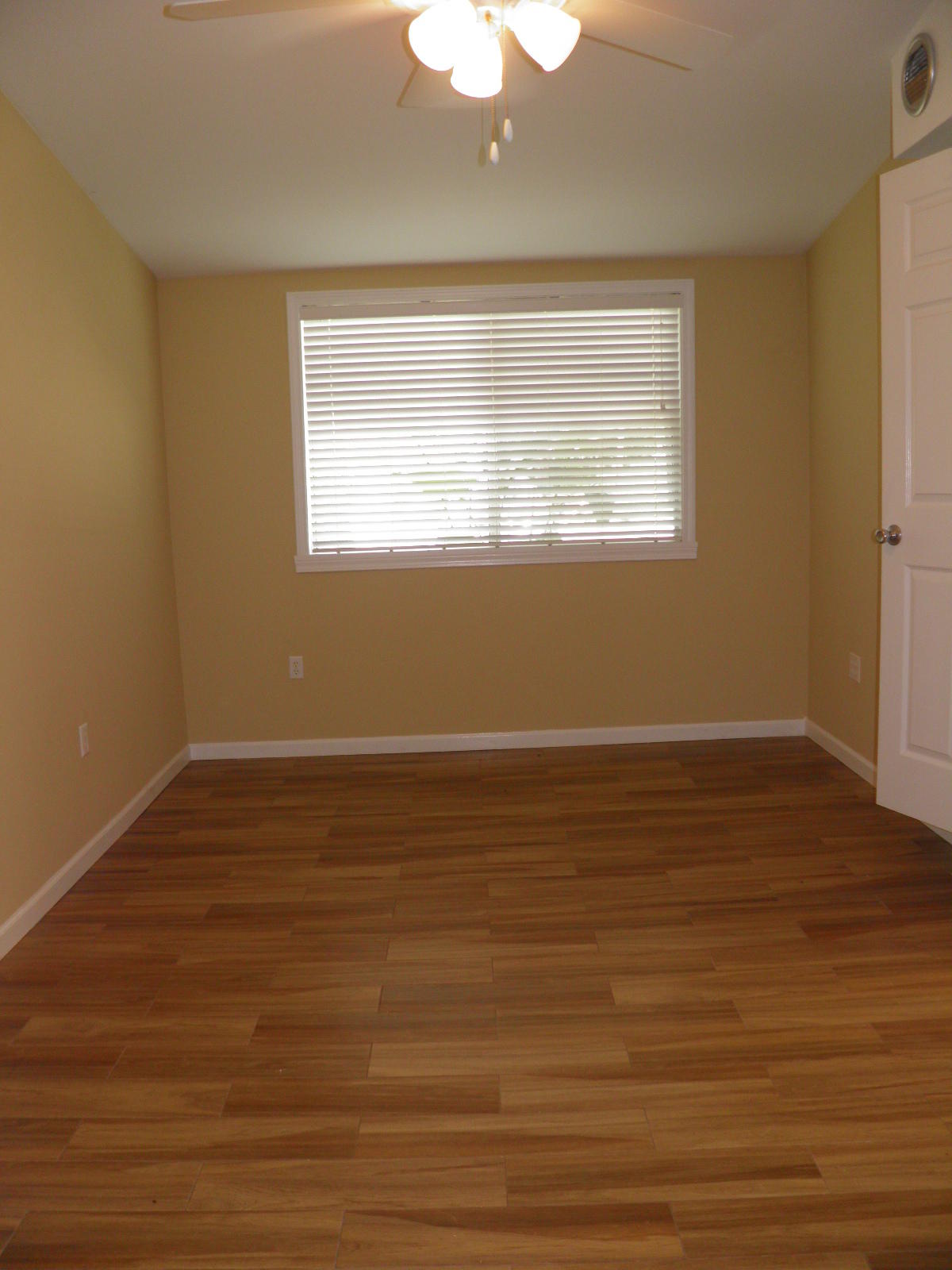 GARNIERS BEACH 2ND Addition, Lot 11 Blk 2. - Residential