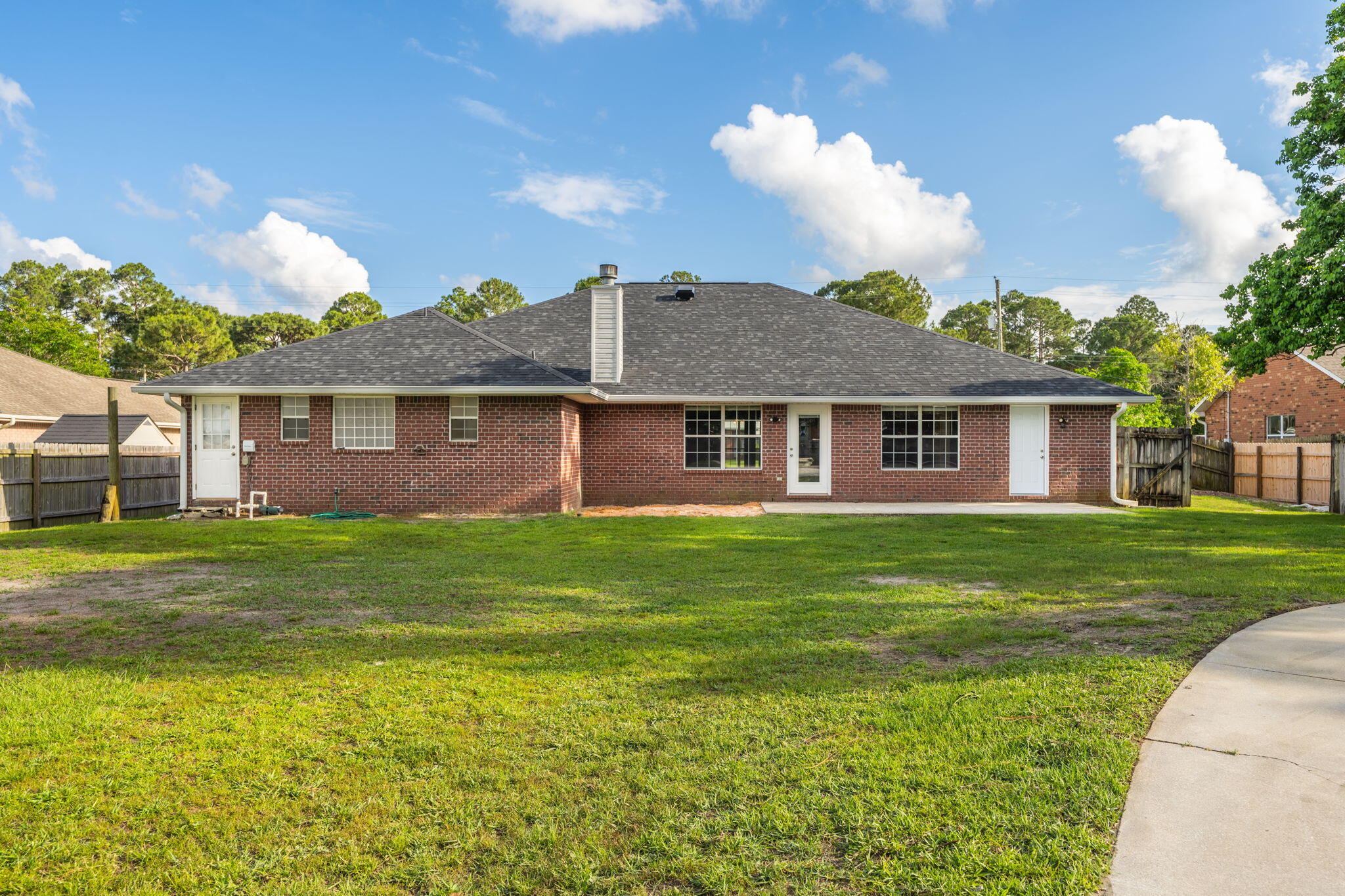 HOLLEY BY THE SEA - Residential