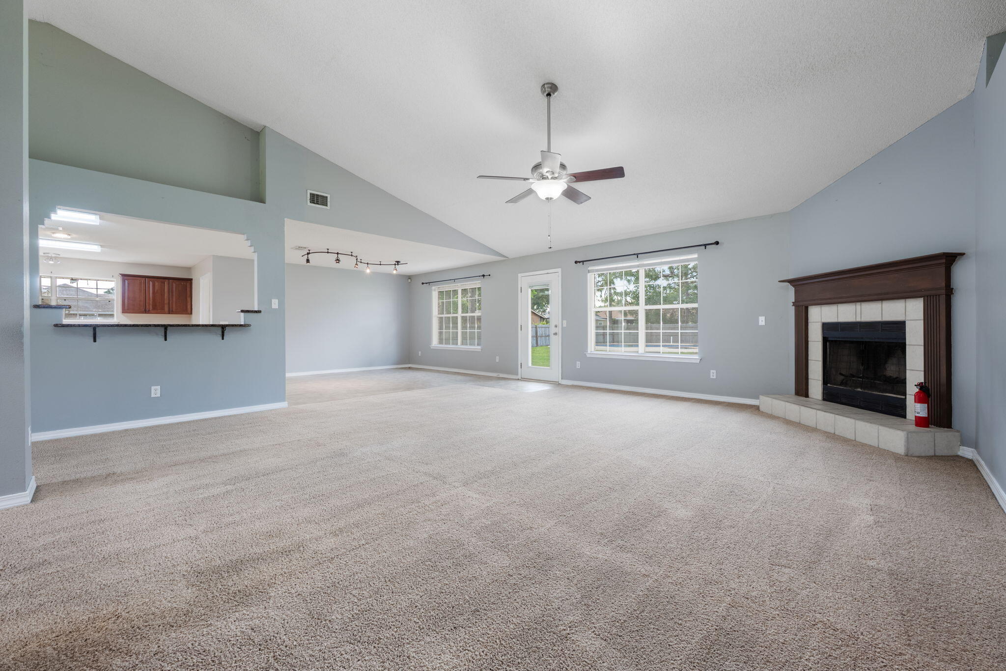 HOLLEY BY THE SEA - Residential