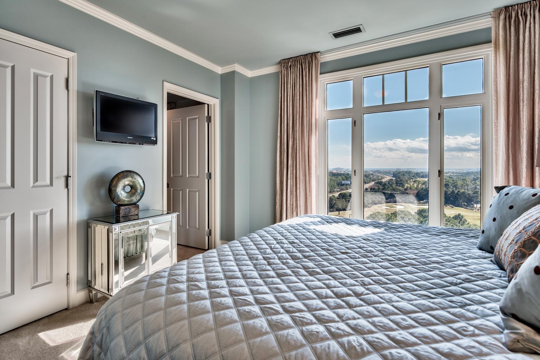 ONE WATER PLACE AT KELLY PLANTATION - Residential