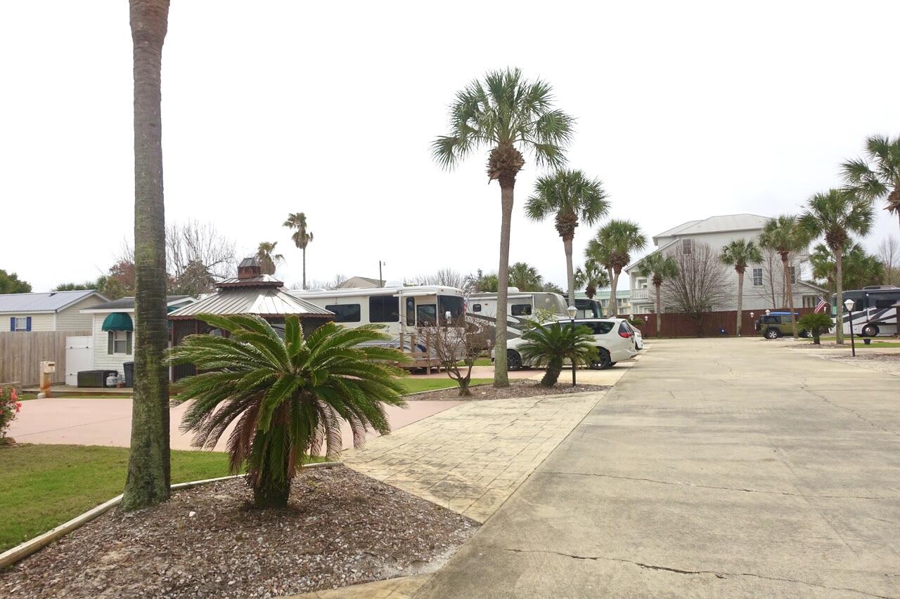 OCEANSIDE - Land