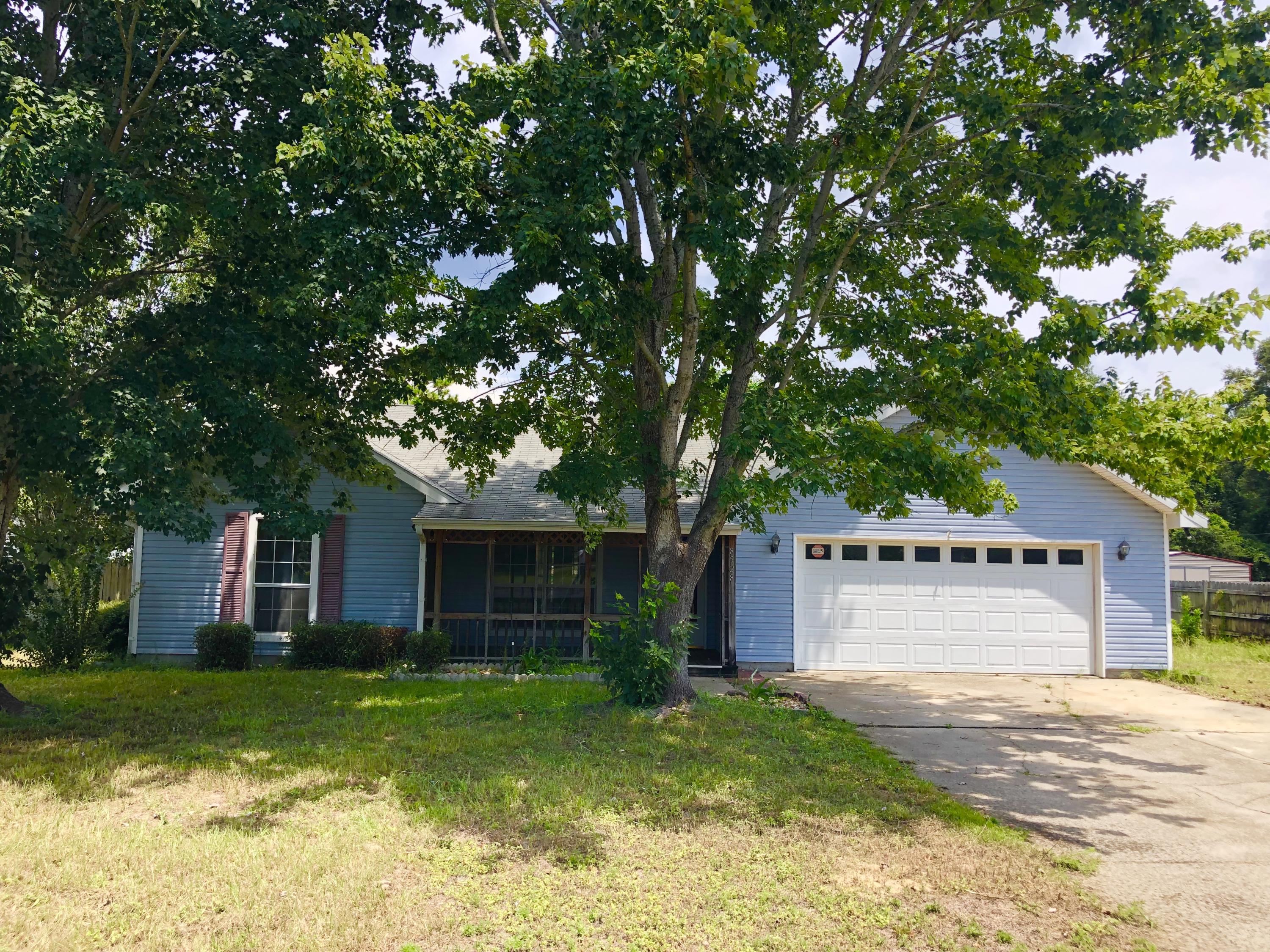 Don't miss this incredible opportunity! Seller is OFFERING a $1,000 repair credit! This 3 bedroom, 2 bath home is just a couple minutes drive down 87 to the gorgeous Navarre Beaches. Located in a quiet neighborhood, this home boasts a large backyard, split floor plan and ample size bedrooms. The enclosed front porch and the enclosed back patio are the perfect places to unwind to catch a beautiful sunset. TEXT/CALL NOW to schedule an appointment before it's gone!!