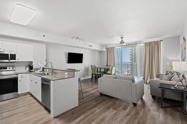 SHORES OF PANAMA - Residential