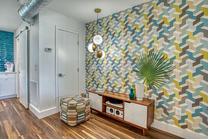 SHORELINE TOWNHOUSE - Residential