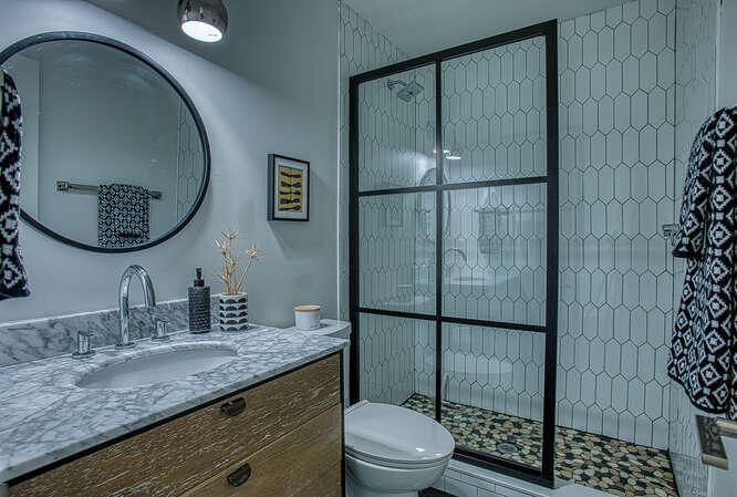 SHORELINE TOWNHOUSE - Residential