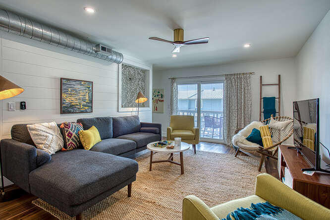 SHORELINE TOWNHOUSE - Residential