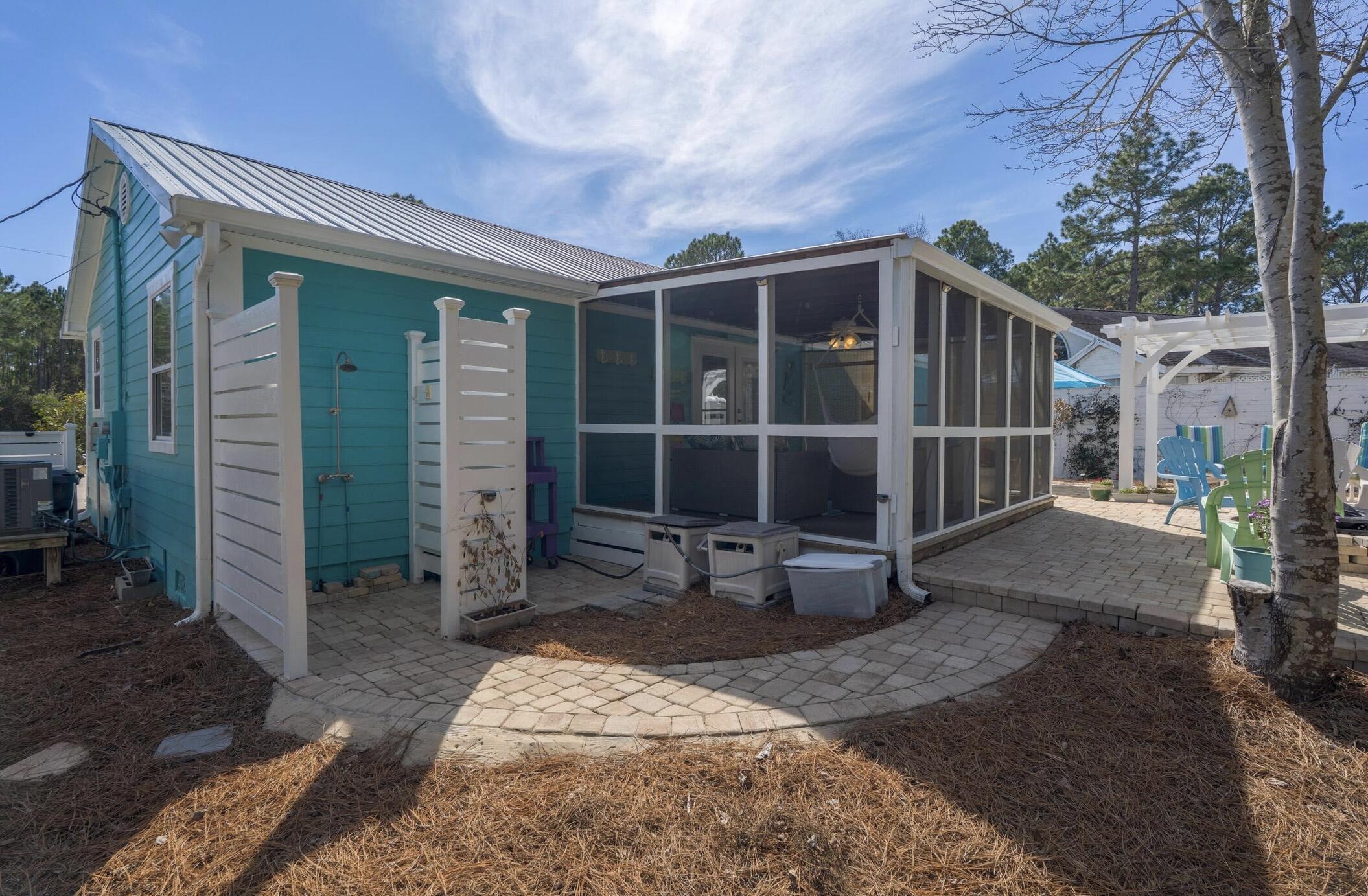 MONARCH ESTATES - Residential