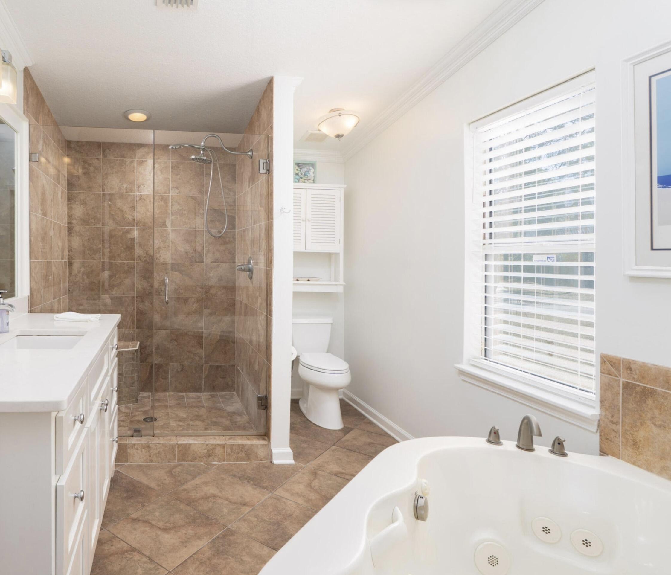 MONARCH ESTATES - Residential