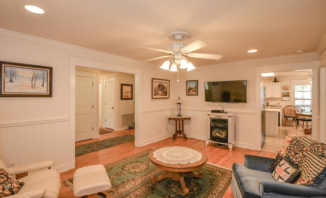 AUTUMN HEIGHTS - Residential