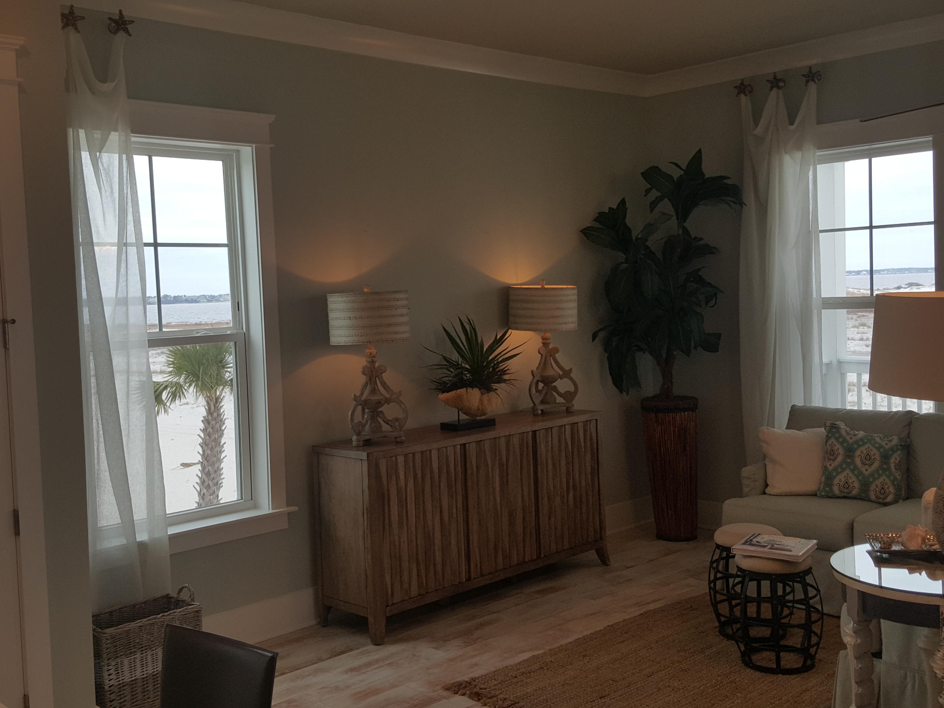 BY THE SEA - Residential